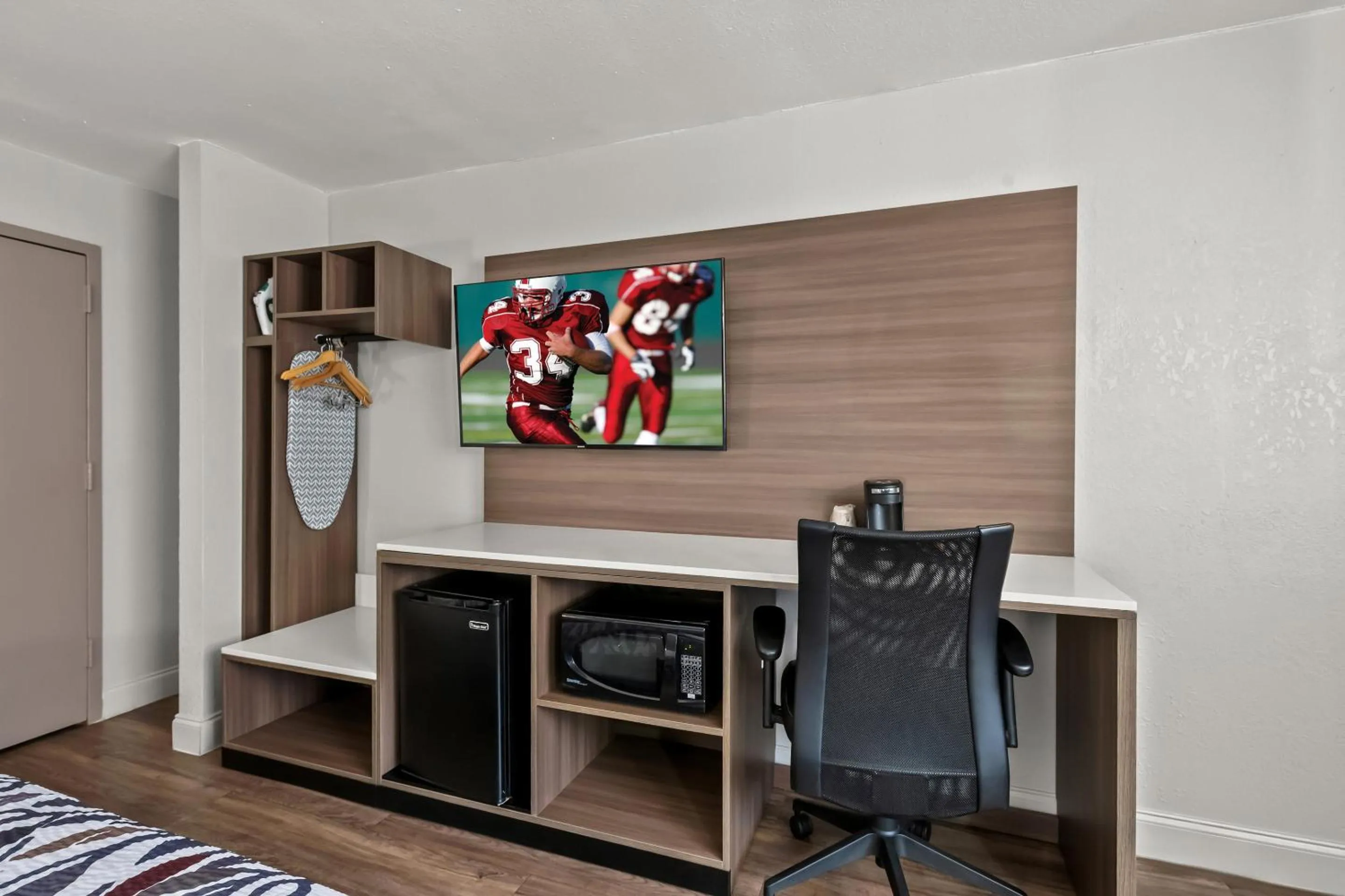 Photo of the whole room in Red Roof Inn Sanford