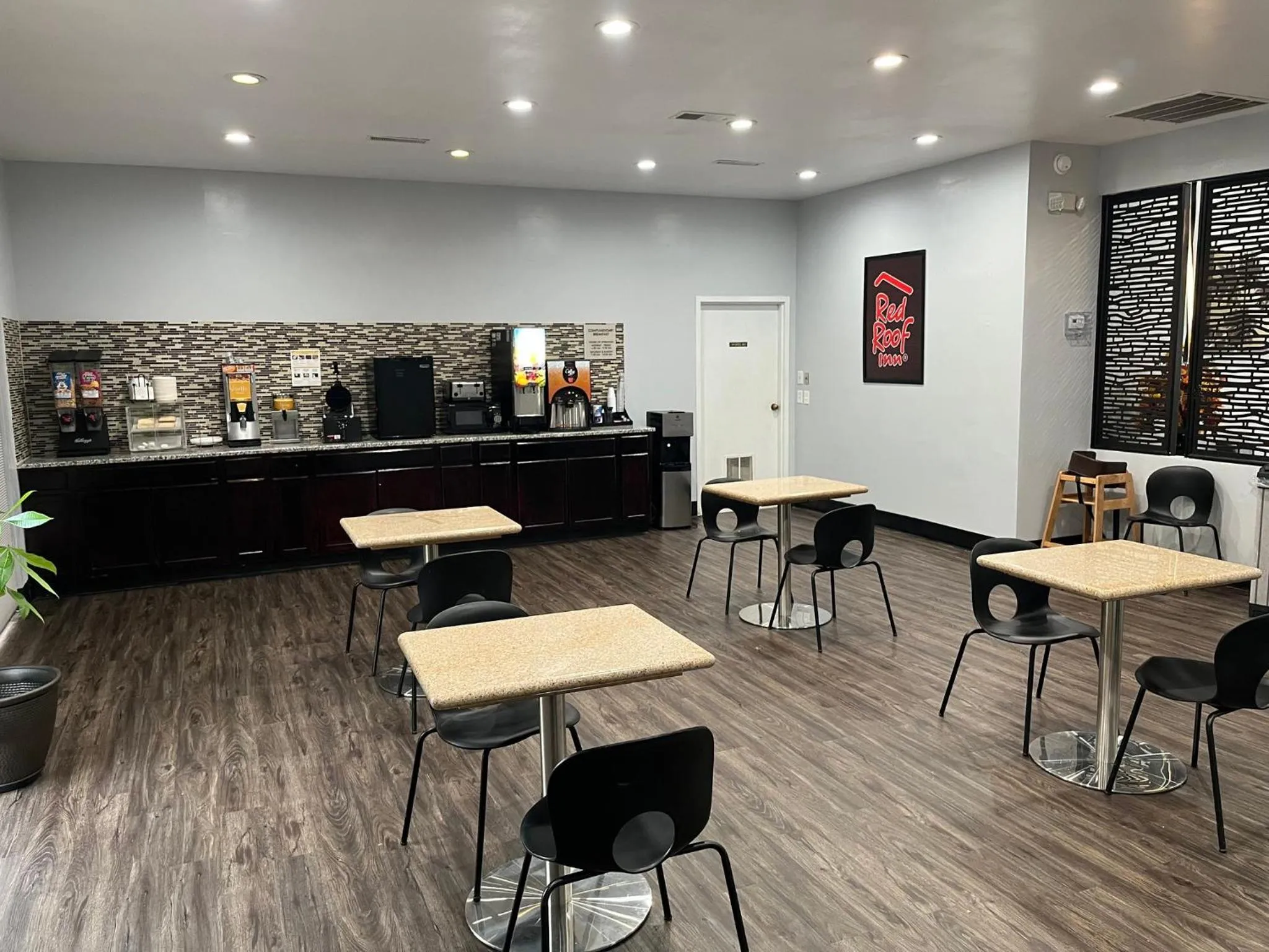 Breakfast in Econo Lodge Sanford NC