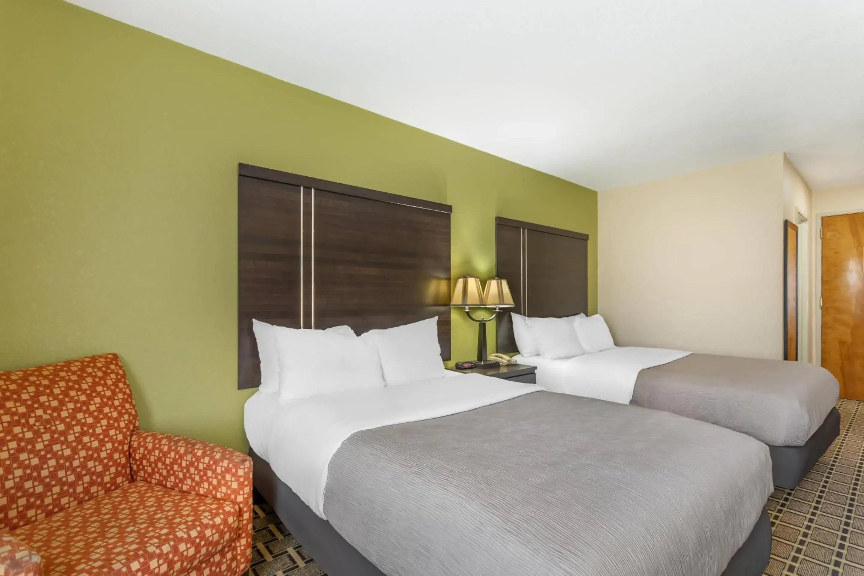 Double Room with Two Double Beds - Non-Smoking in Quality Inn West of Asheville Double Room with Two Double Beds - Non-Smoking in Quality Inn West of Asheville