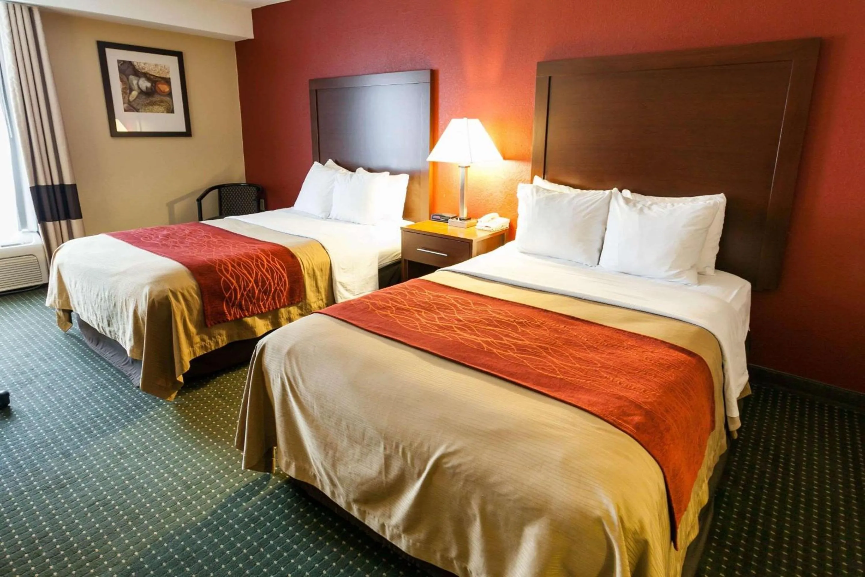 Photo of the whole room, Bed in Comfort Inn & Suites Statesville - Mooresville
