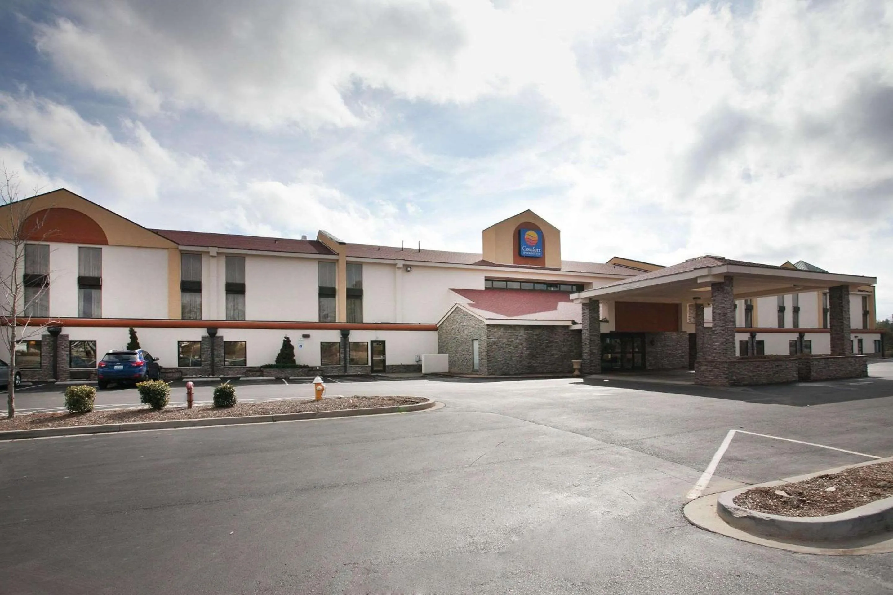 Property building in Comfort Inn & Suites Statesville - Mooresville
