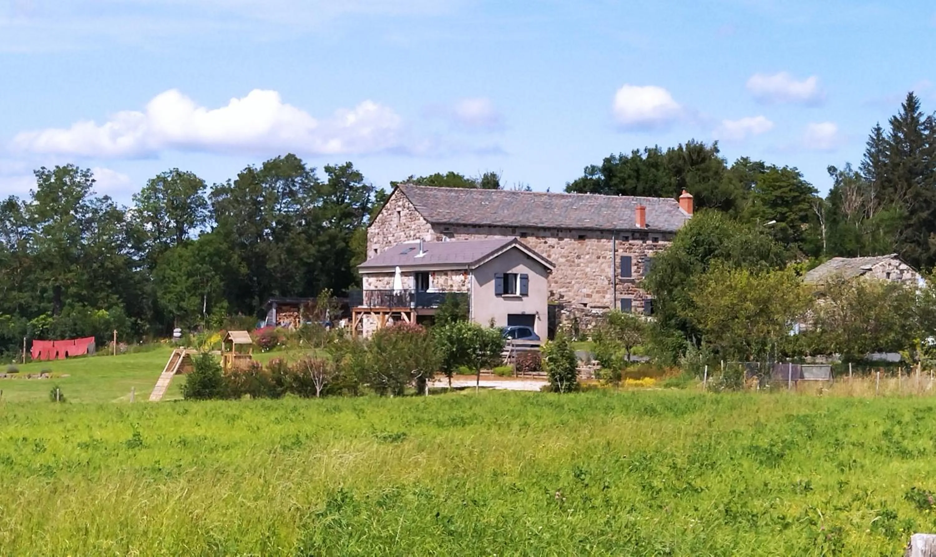 Property building in La Ferme de Madelonnet