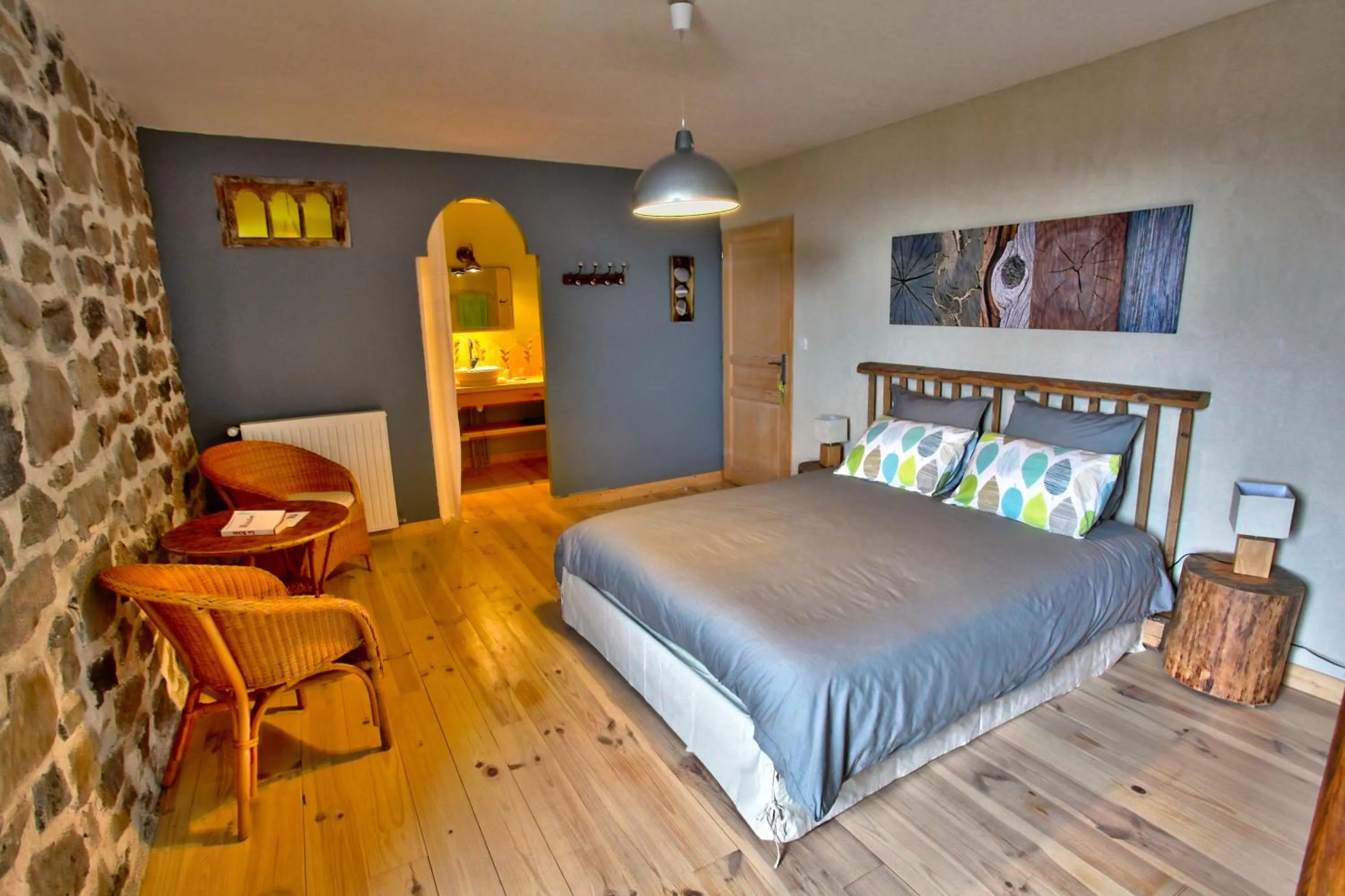 Photo of the whole room, Bed in La Ferme de Madelonnet