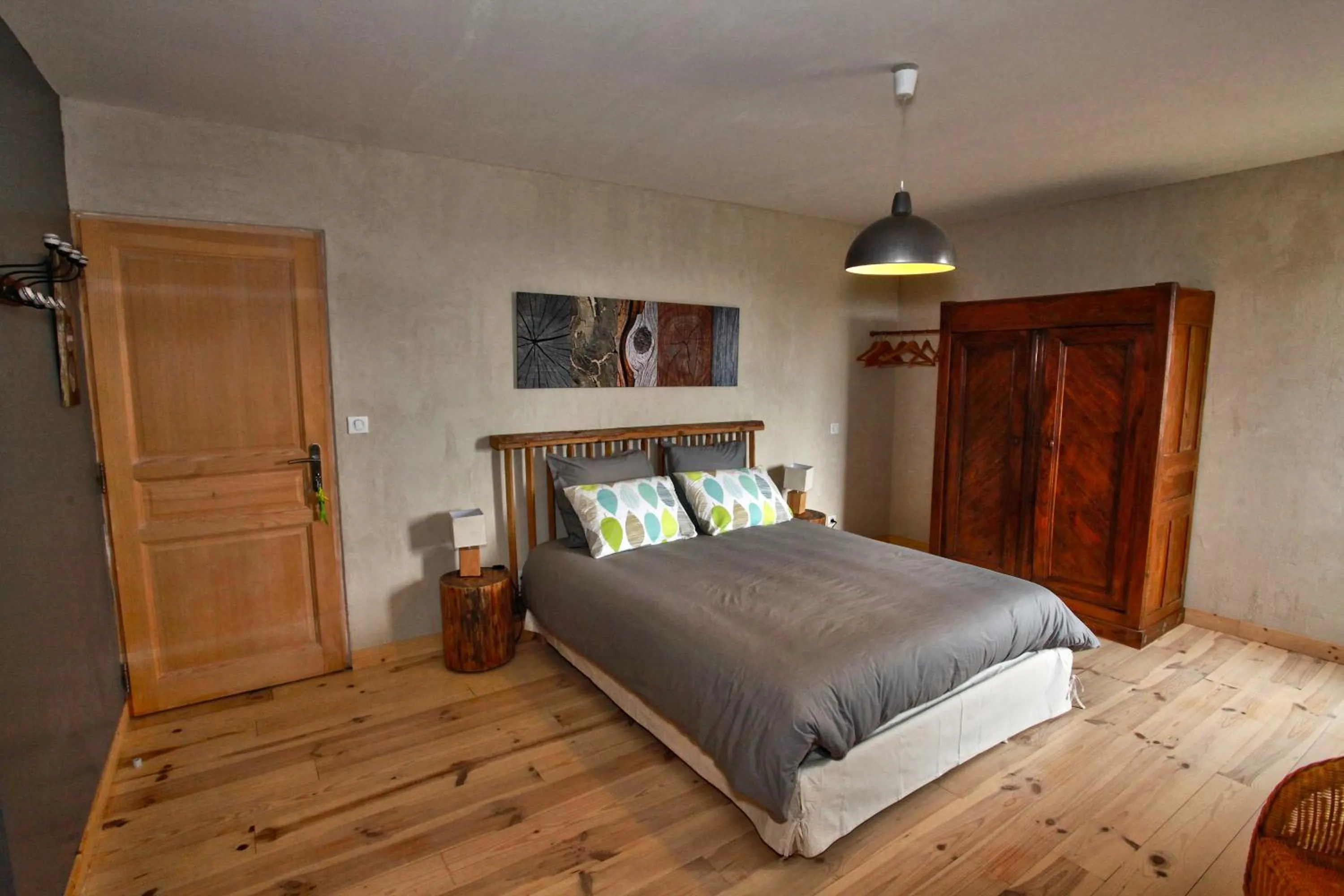 Photo of the whole room, Bed in La Ferme de Madelonnet