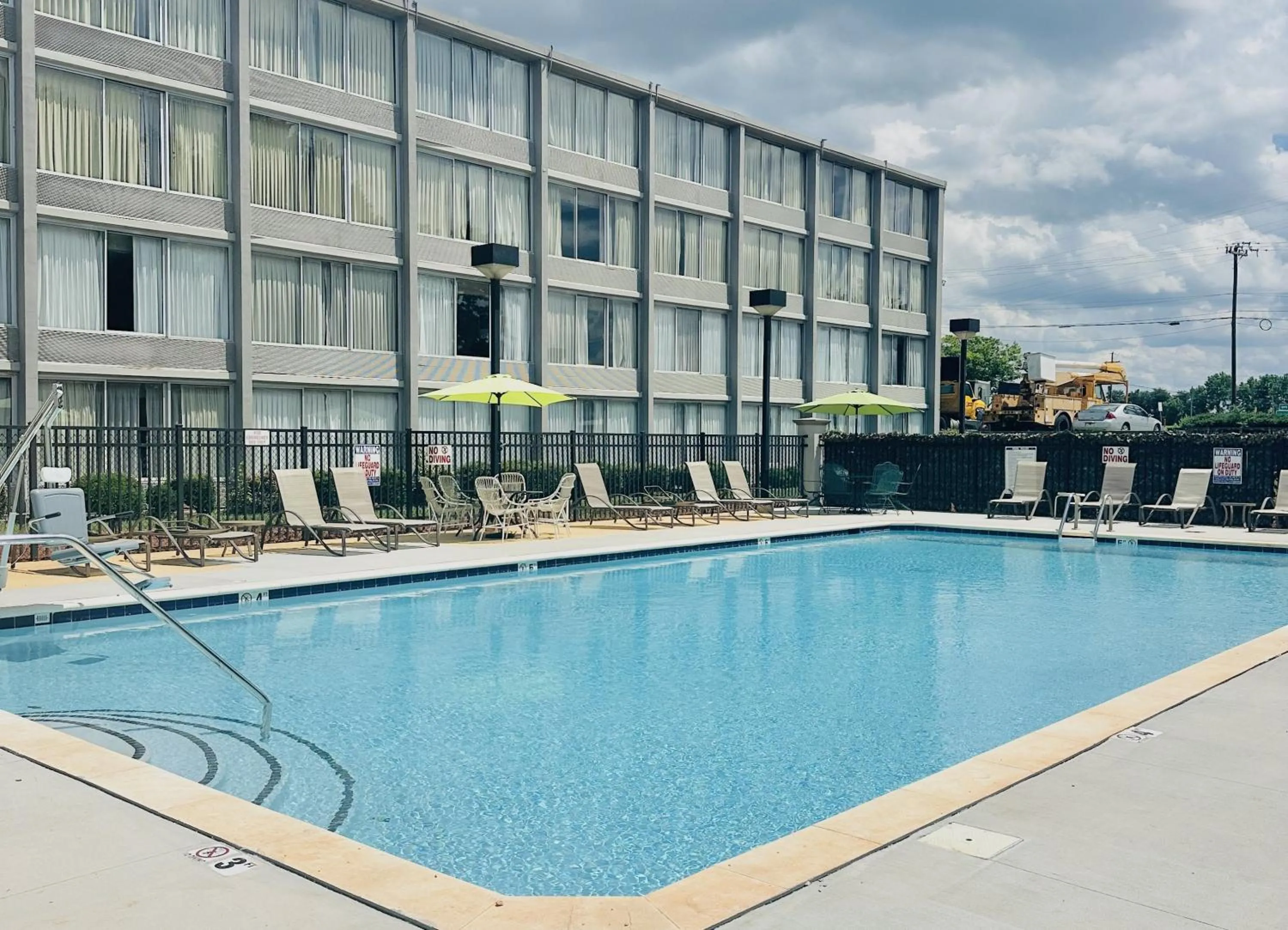 Swimming pool in Wyndham Garden Greensboro