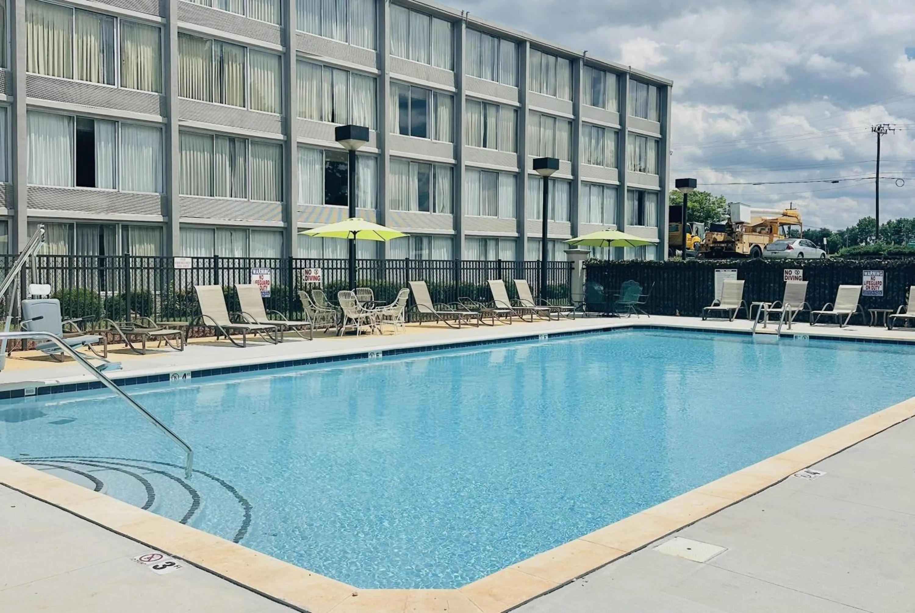 Swimming pool in Wyndham Garden Greensboro