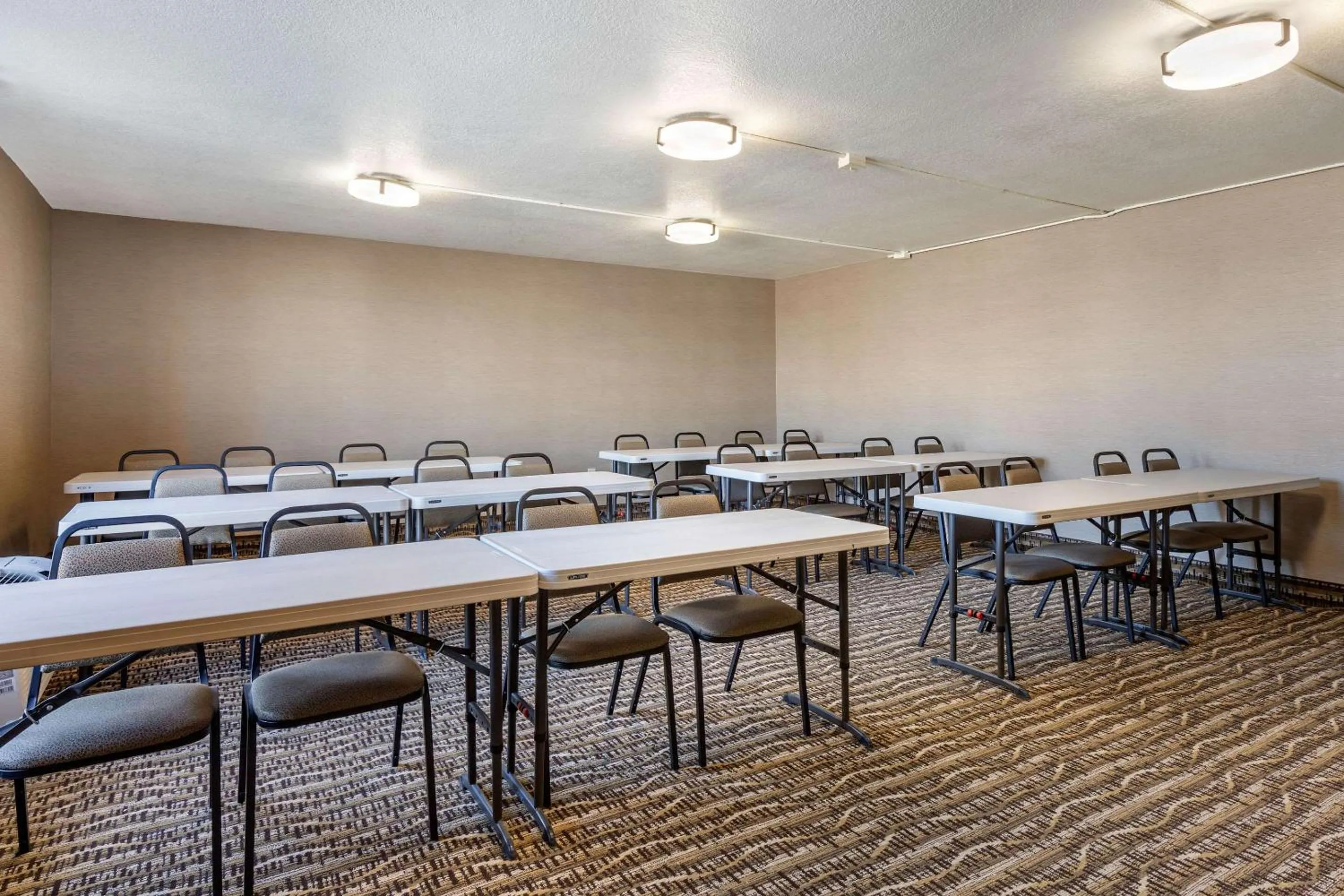 Meeting/conference room in Comfort Inn University