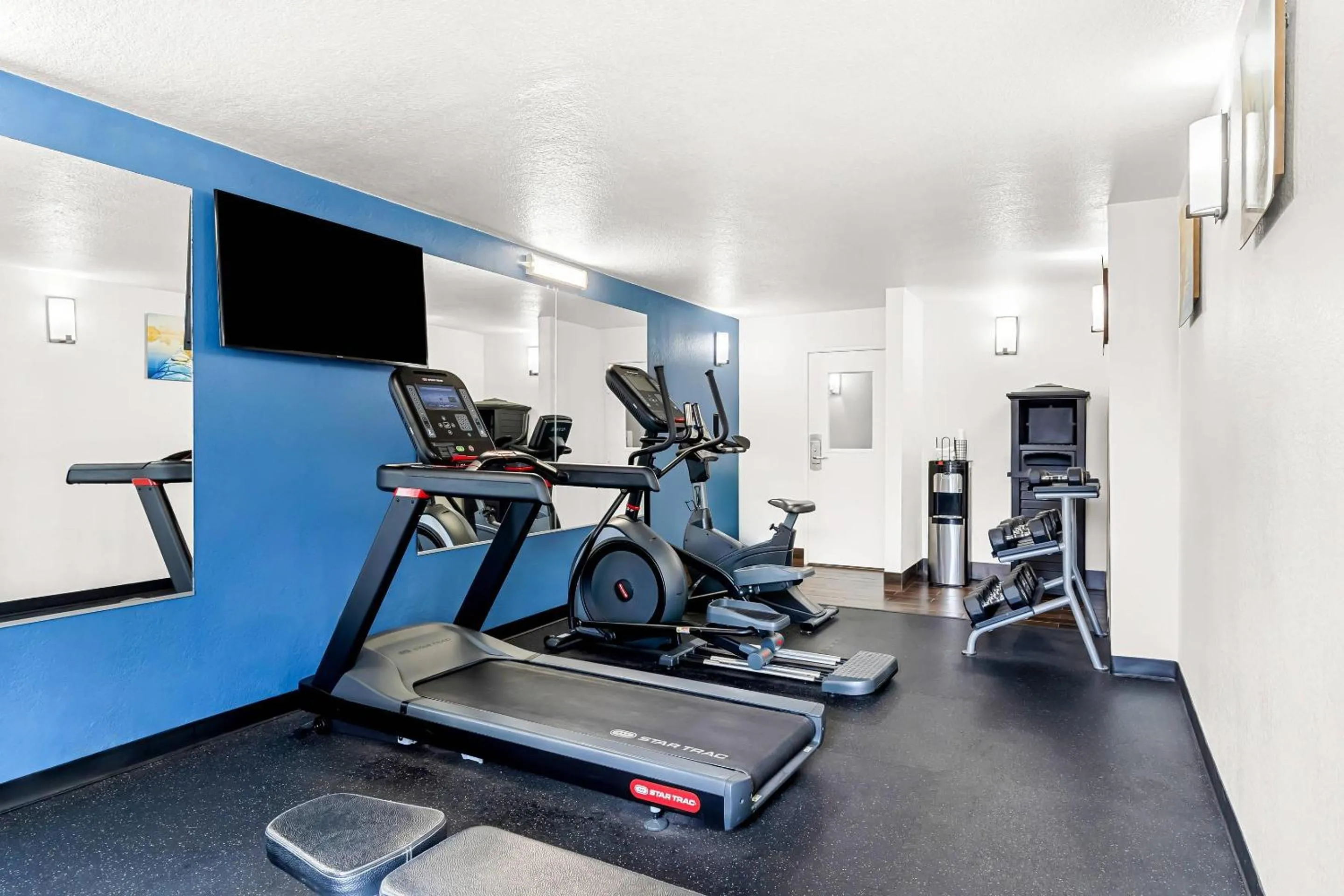 Fitness centre/facilities in Comfort Inn University