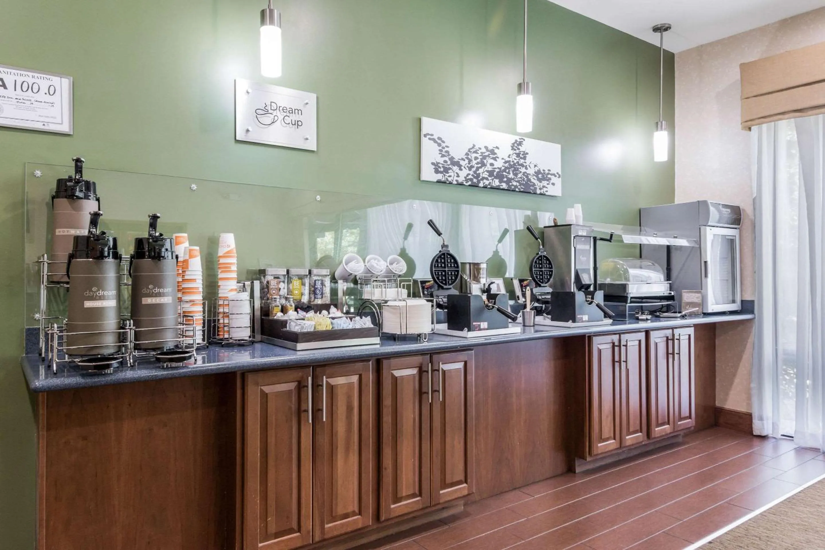 Restaurant/places to eat in Sleep Inn & Suites Smithfield near I-95