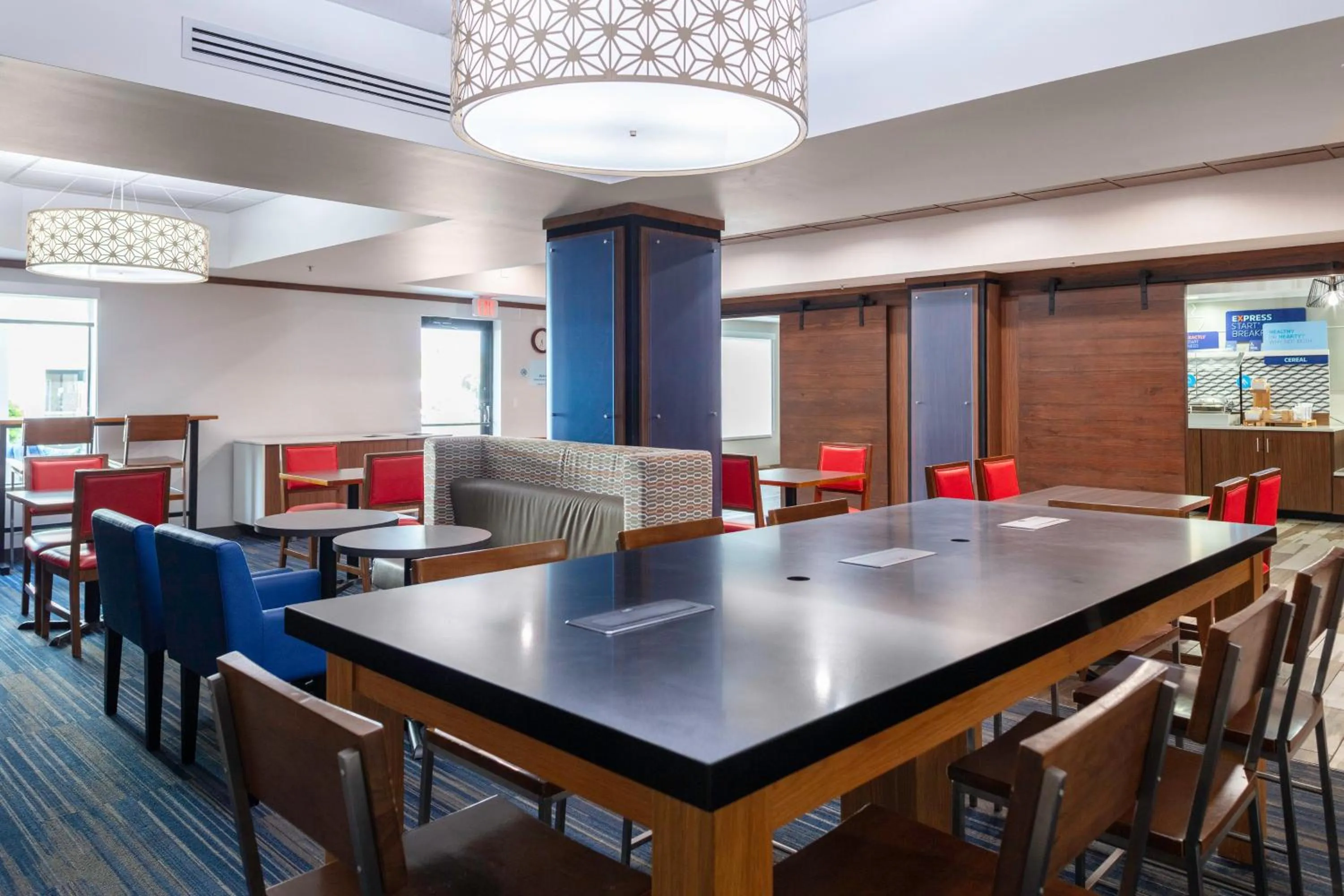 Breakfast in Holiday Inn Express & Suites Roanoke Rapids by IHG