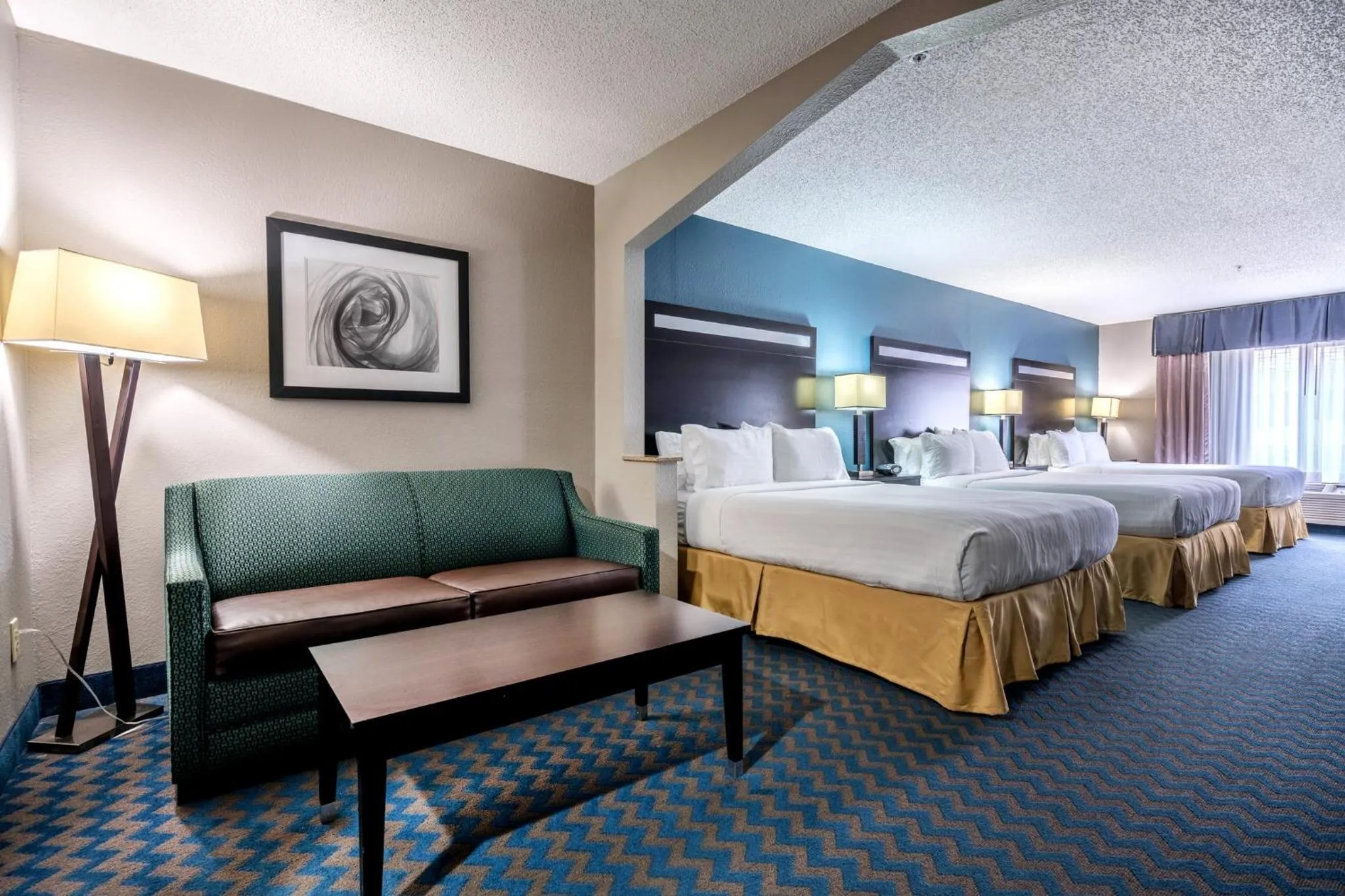 Photo of the whole room, Bed in Holiday Inn Express & Suites Roanoke Rapids by IHG
