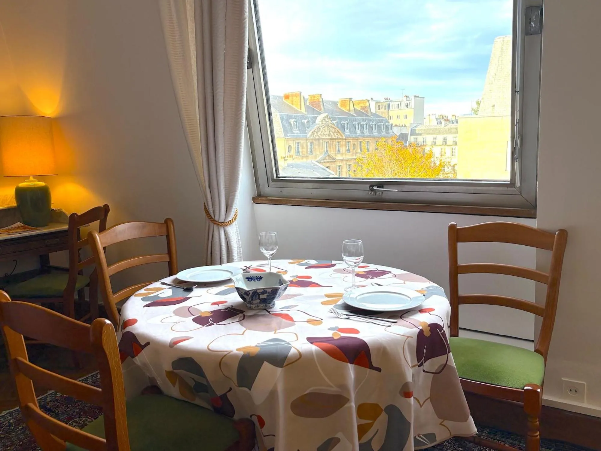 Dining area in Le Penthouse Thorigny