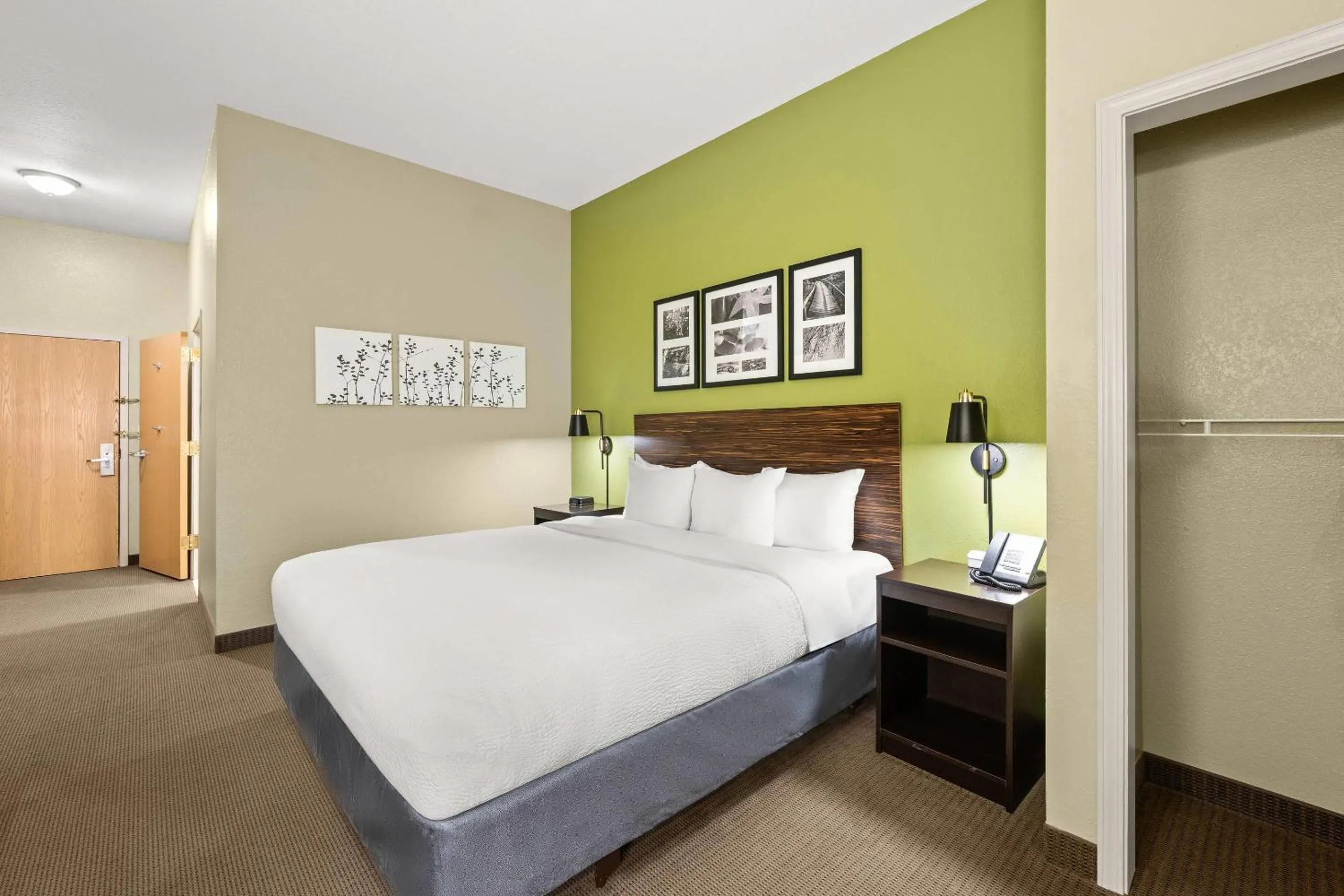 Bedroom, Bed in Sleep Inn Boone University Area