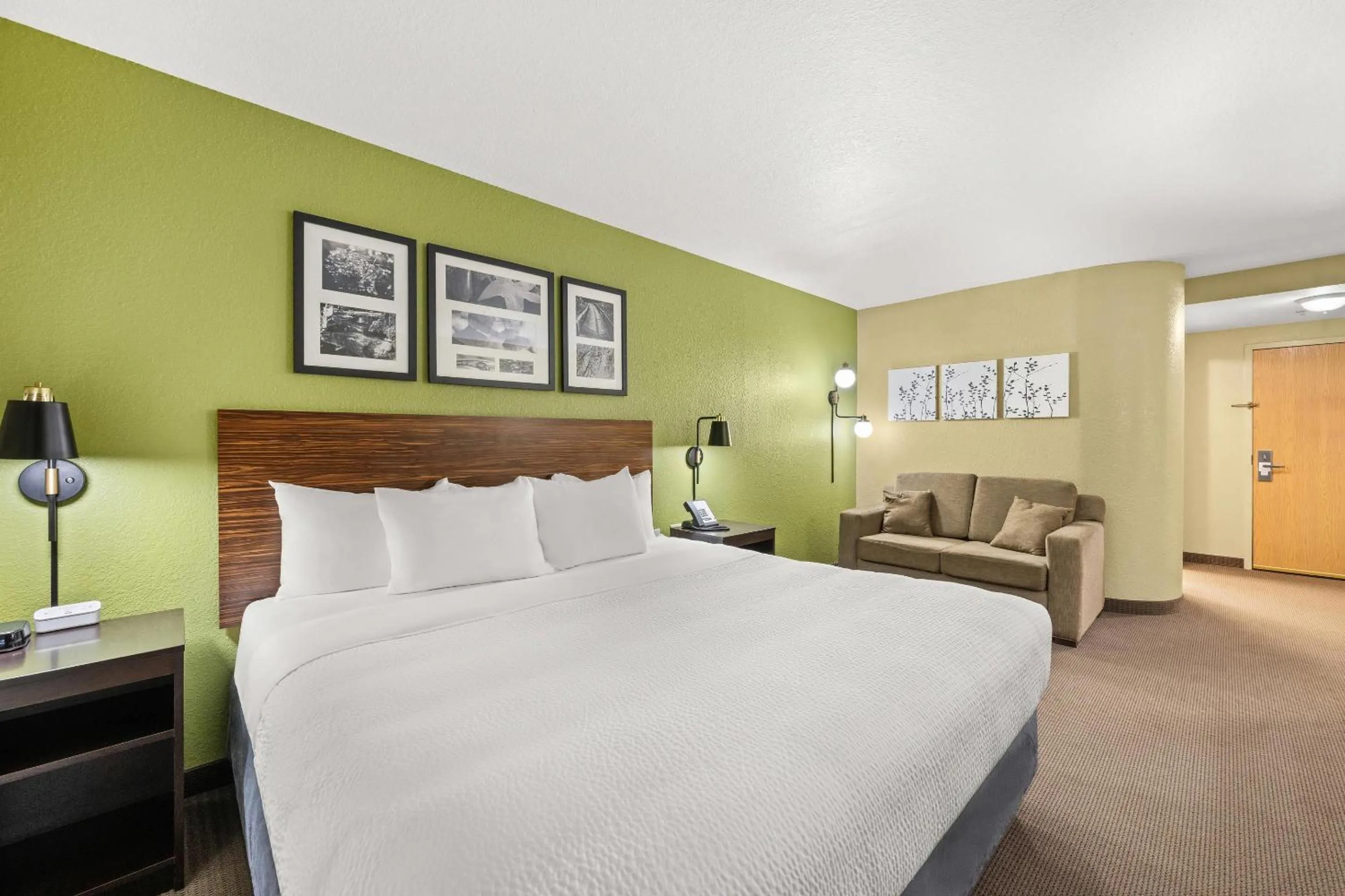 Bedroom, Bed in Sleep Inn Boone University Area