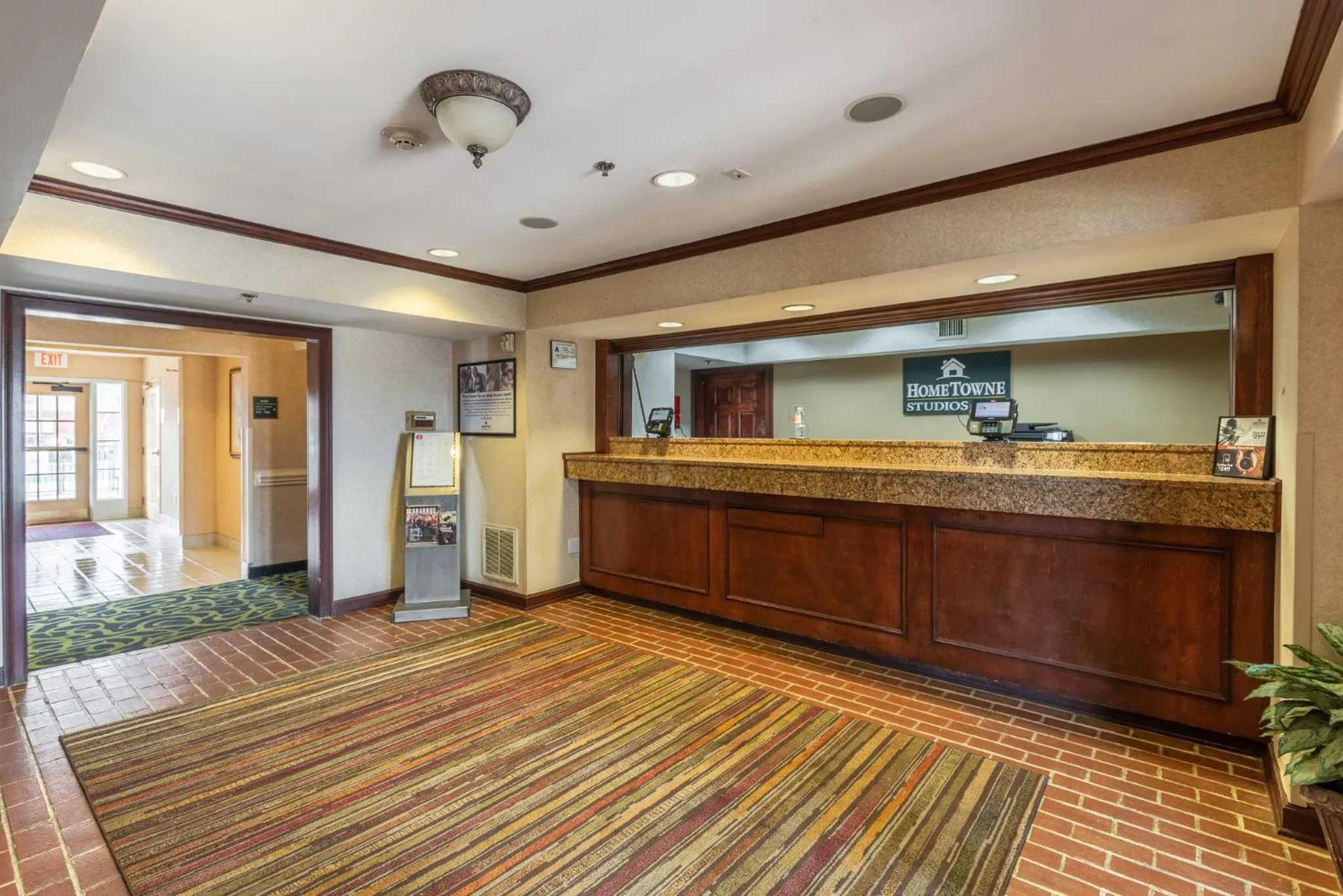 Lobby or reception in HomeTowne Studios & Suites by Red Roof Charlotte - Concord