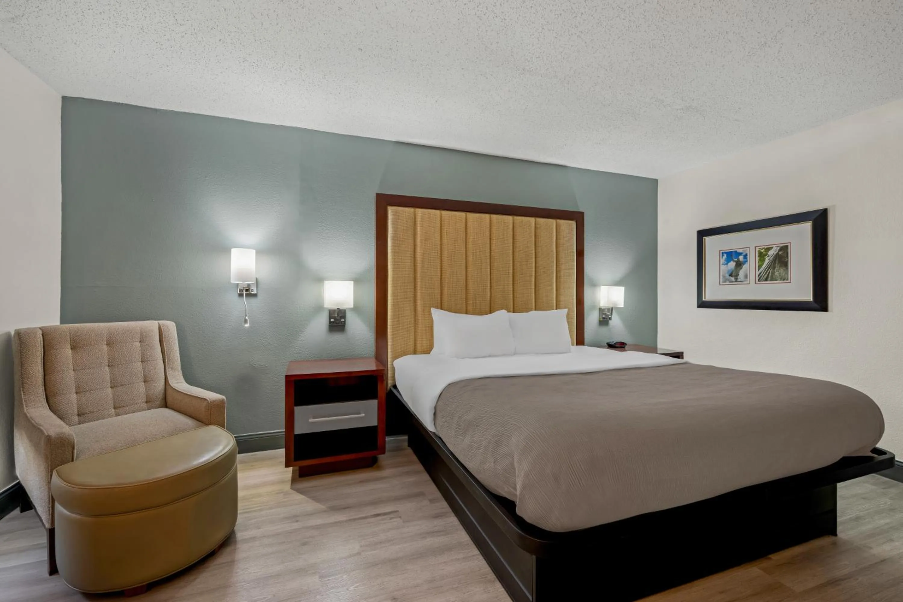 Bedroom, Bed in Quality Inn