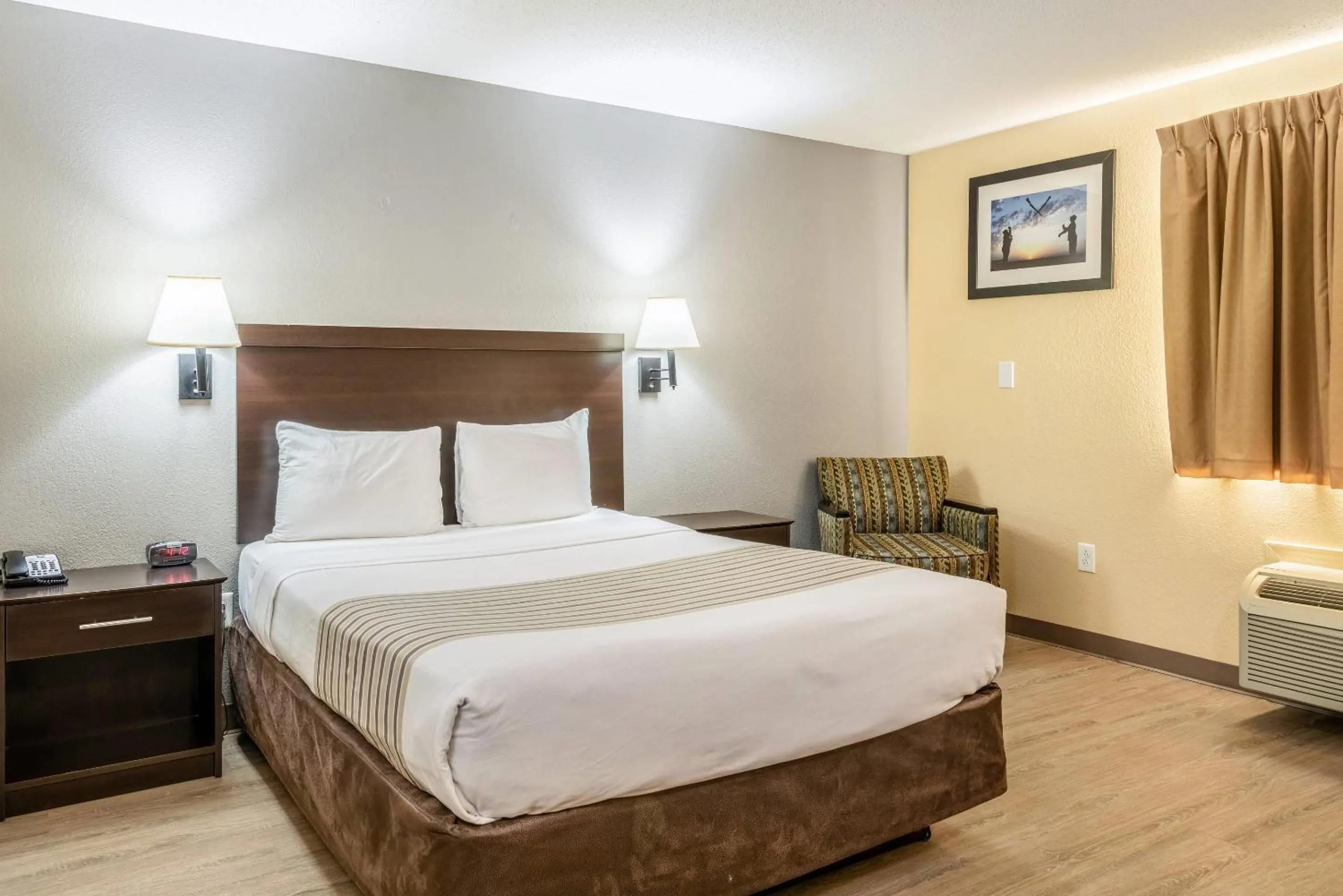 Bedroom, Bed in Suburban Studios Near Camp Lejeune