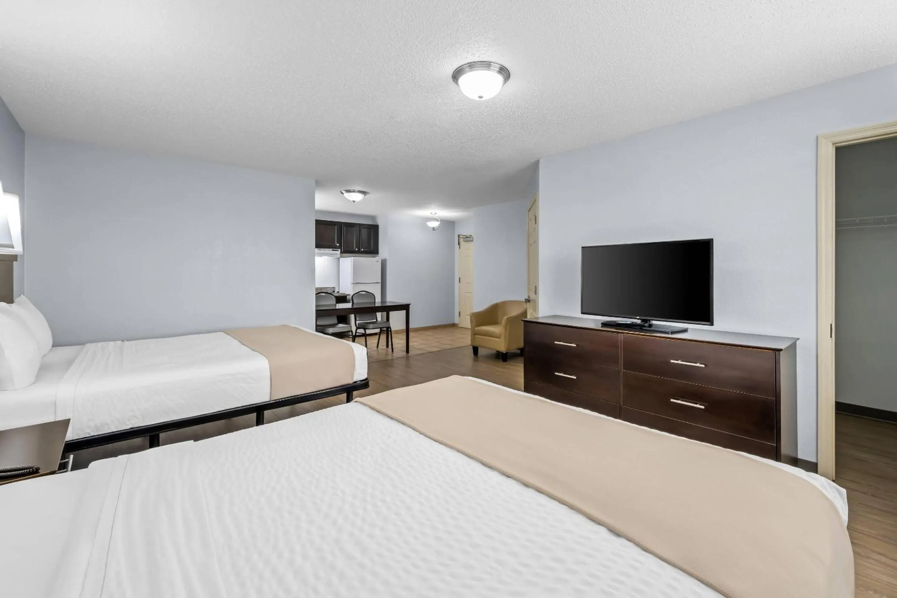 Bedroom, Bed in Suburban Studios Near Camp Lejeune