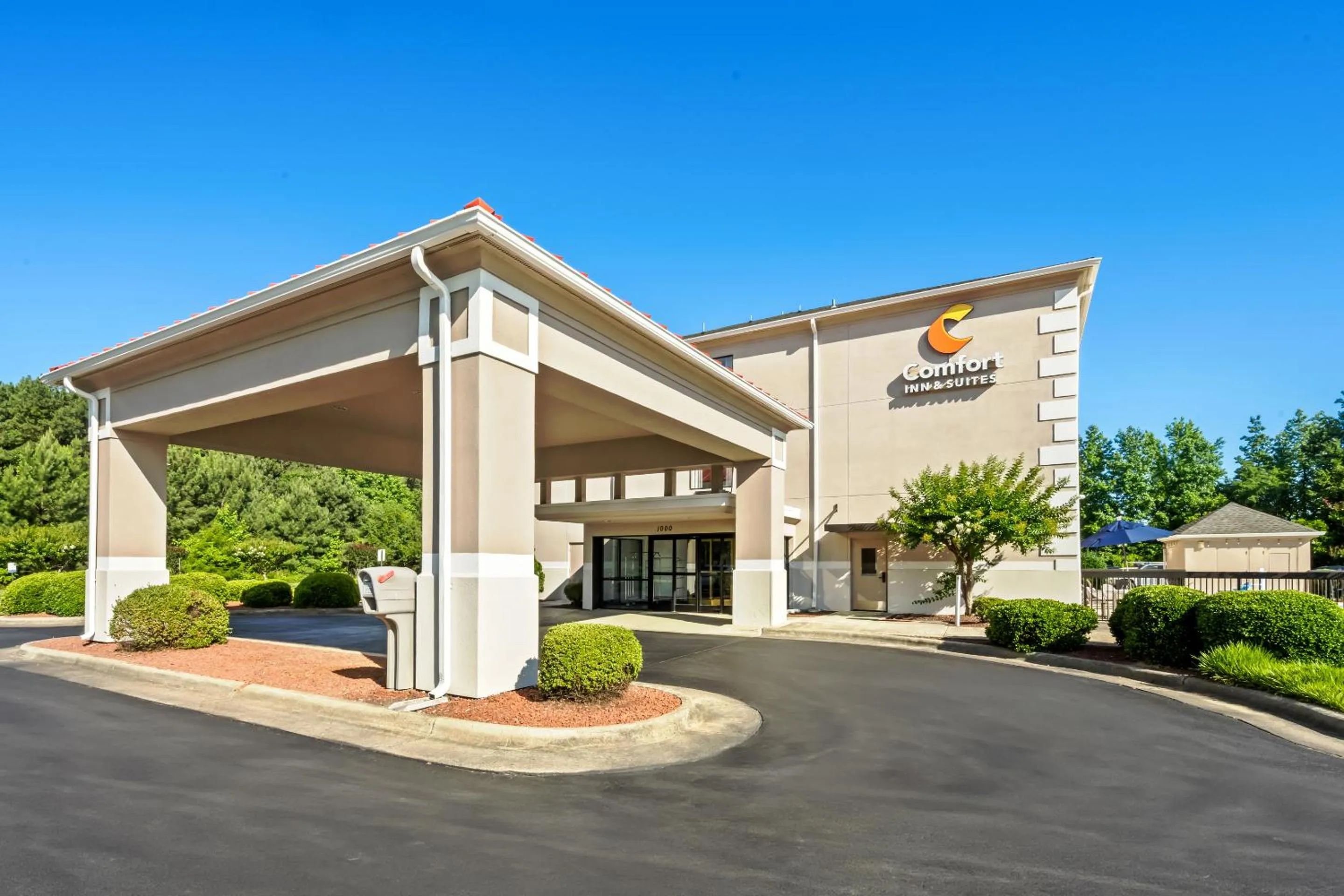 Property building in Comfort Inn & Suites Oxford South