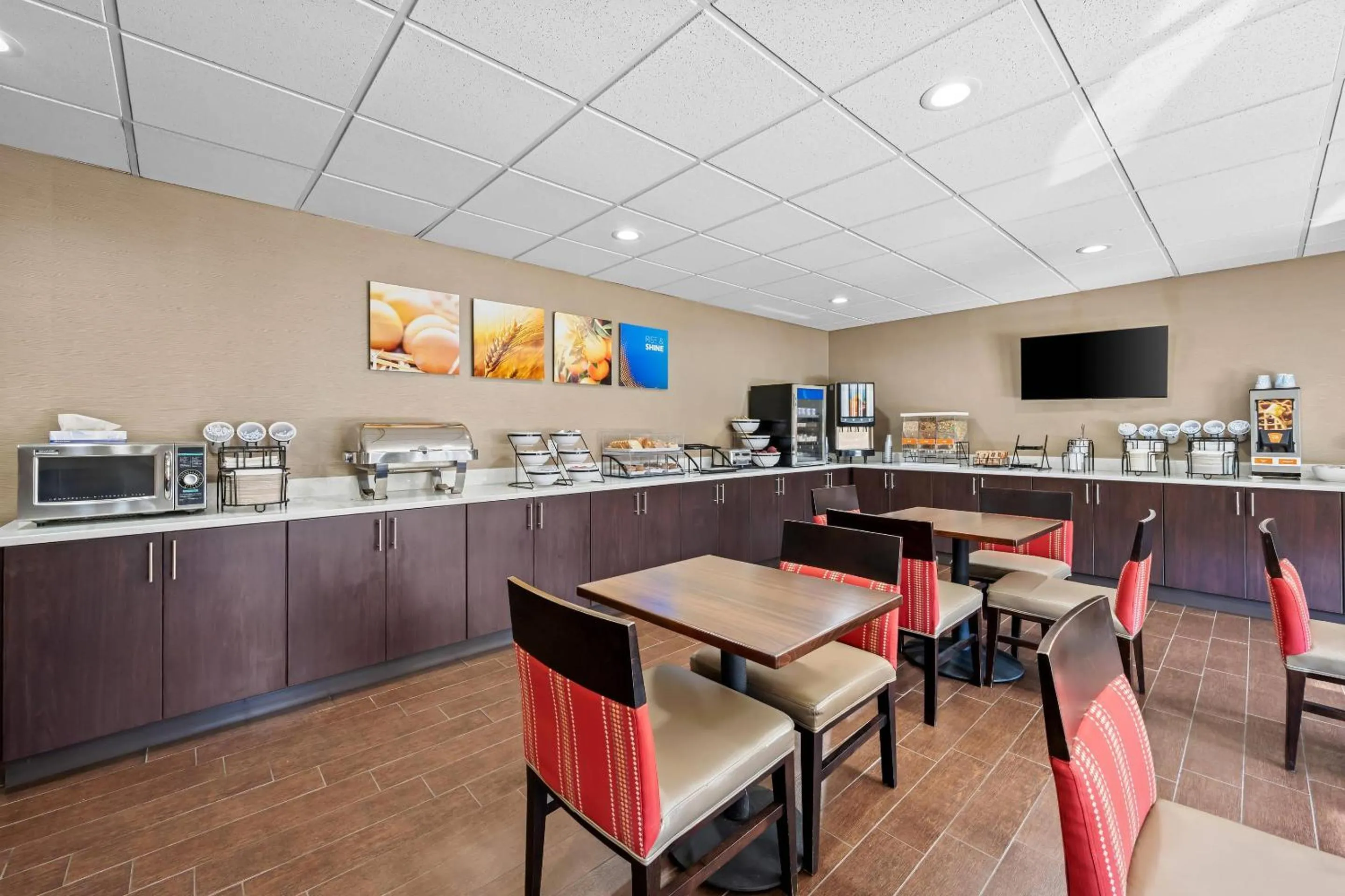 Breakfast in Comfort Inn & Suites Oxford South