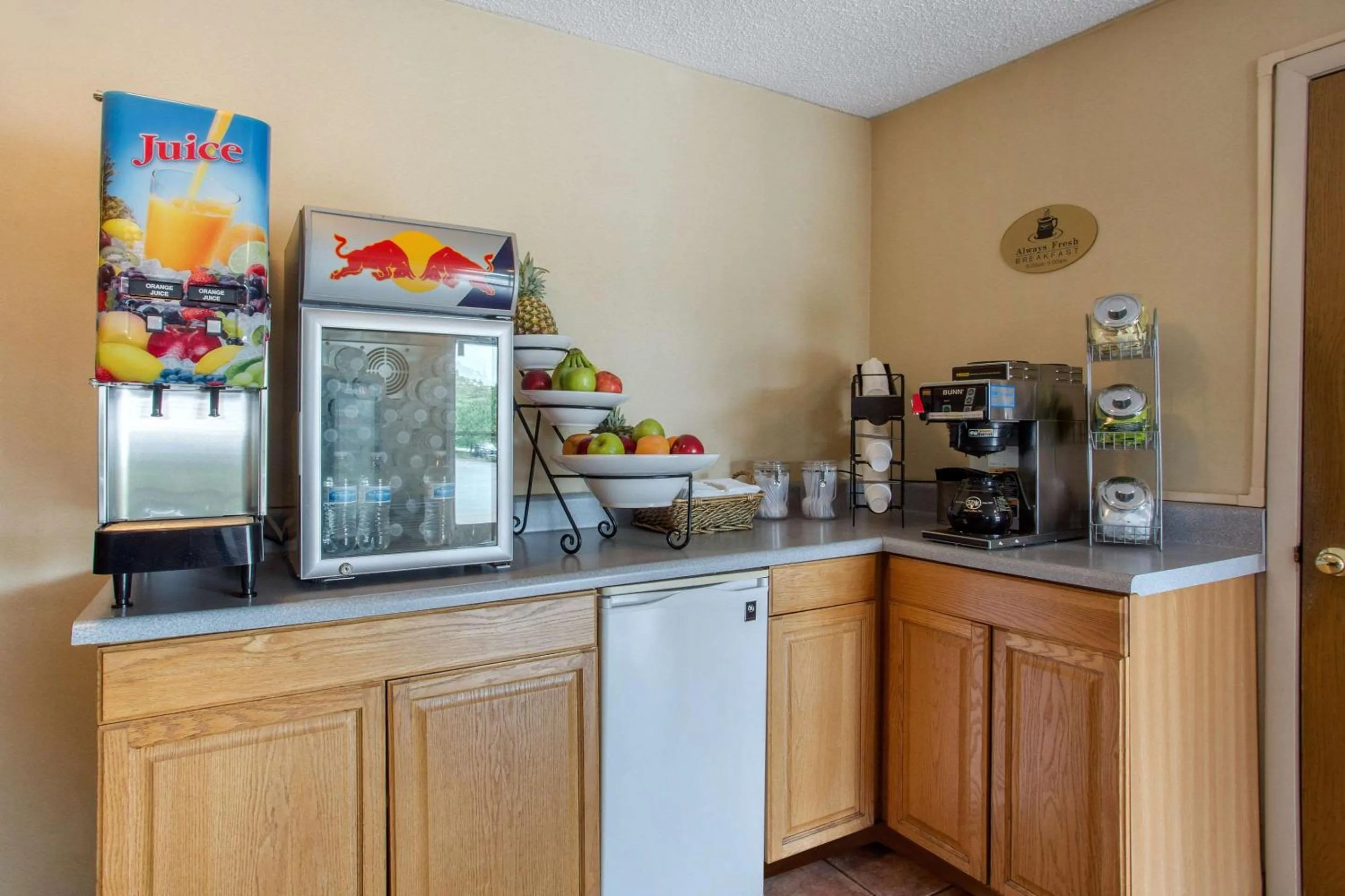 Restaurant/places to eat in Rodeway Inn Asheville