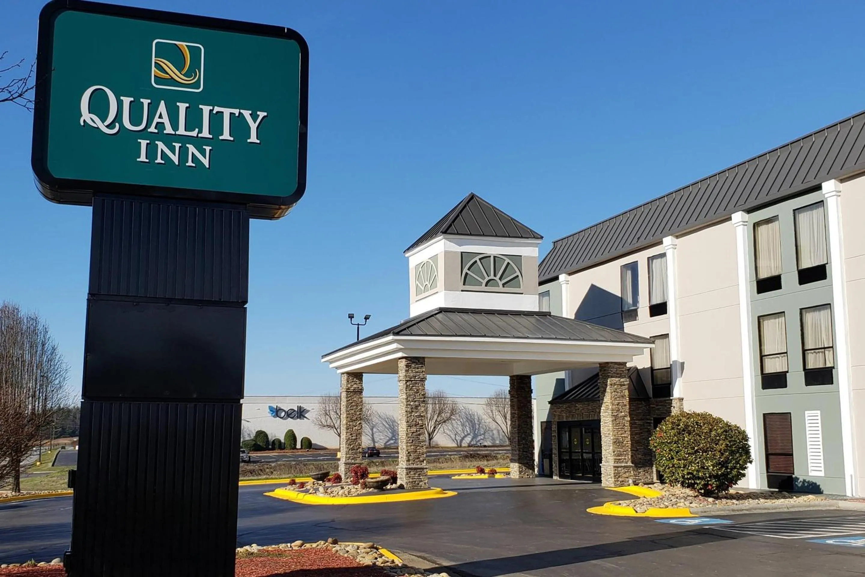 Property building in Quality Inn & Suites Lexington South