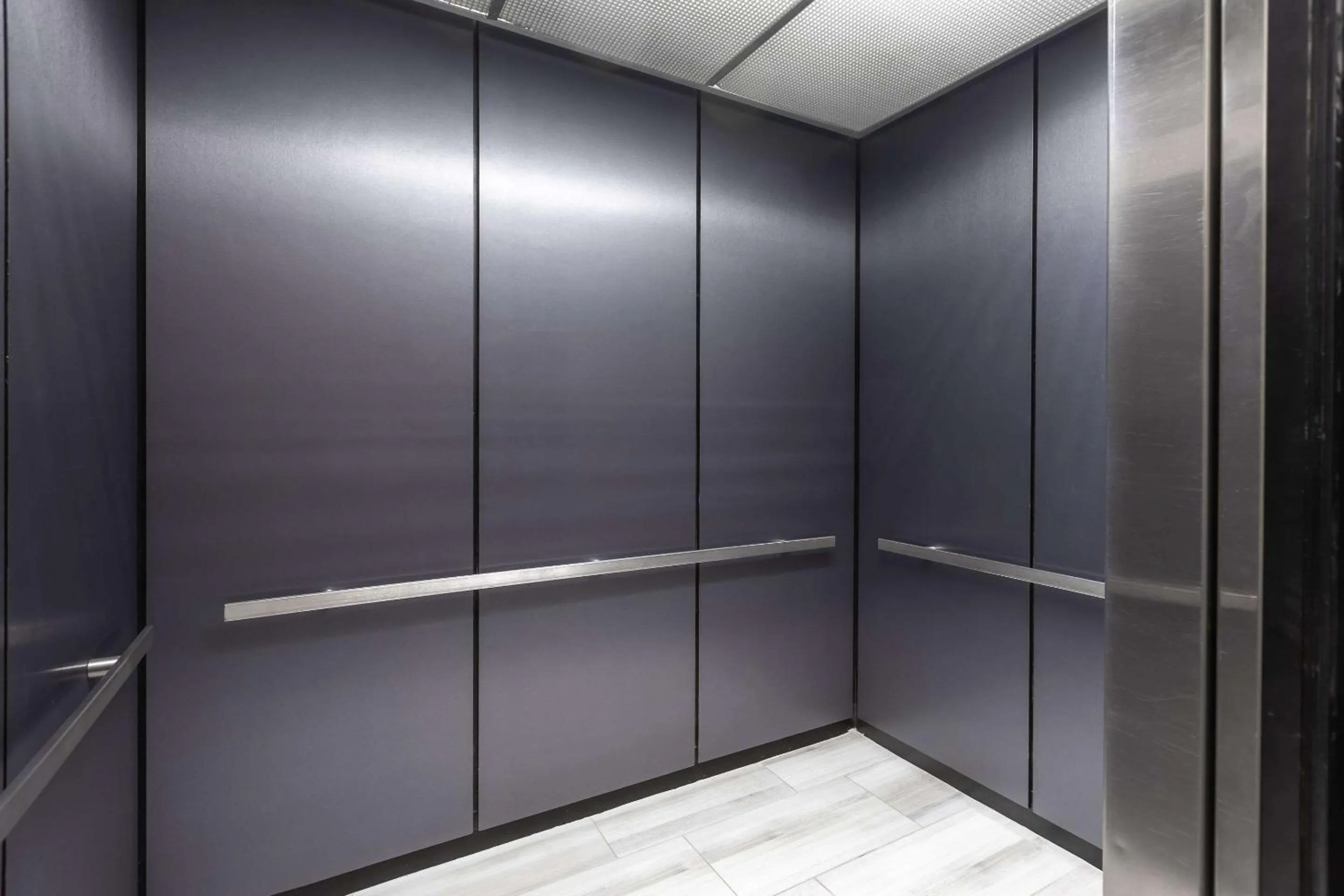 Lobby or reception in Rodeway Inn & Suites near Outlet Mall - Asheville