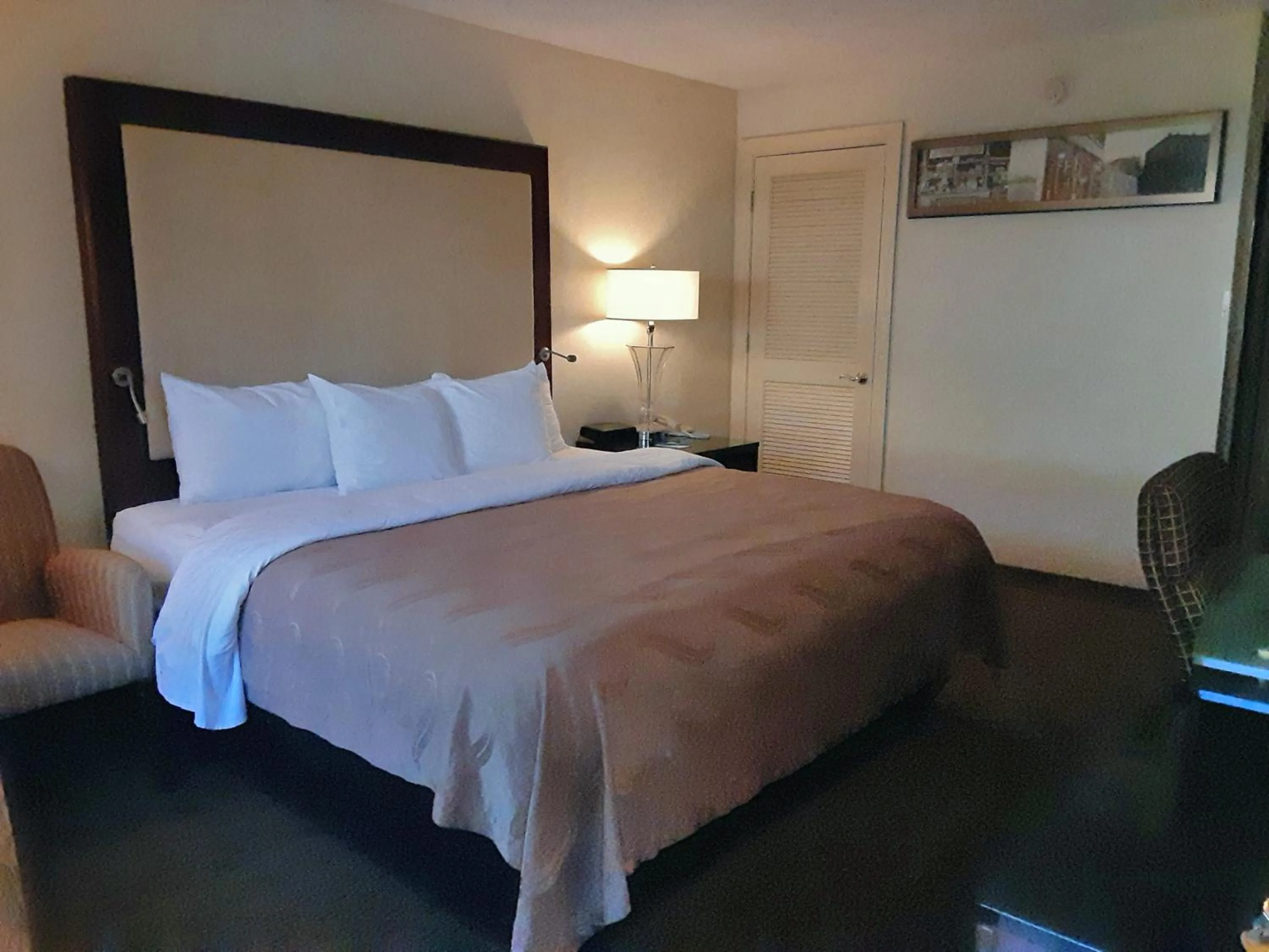 Bed in Quality Inn Morganton