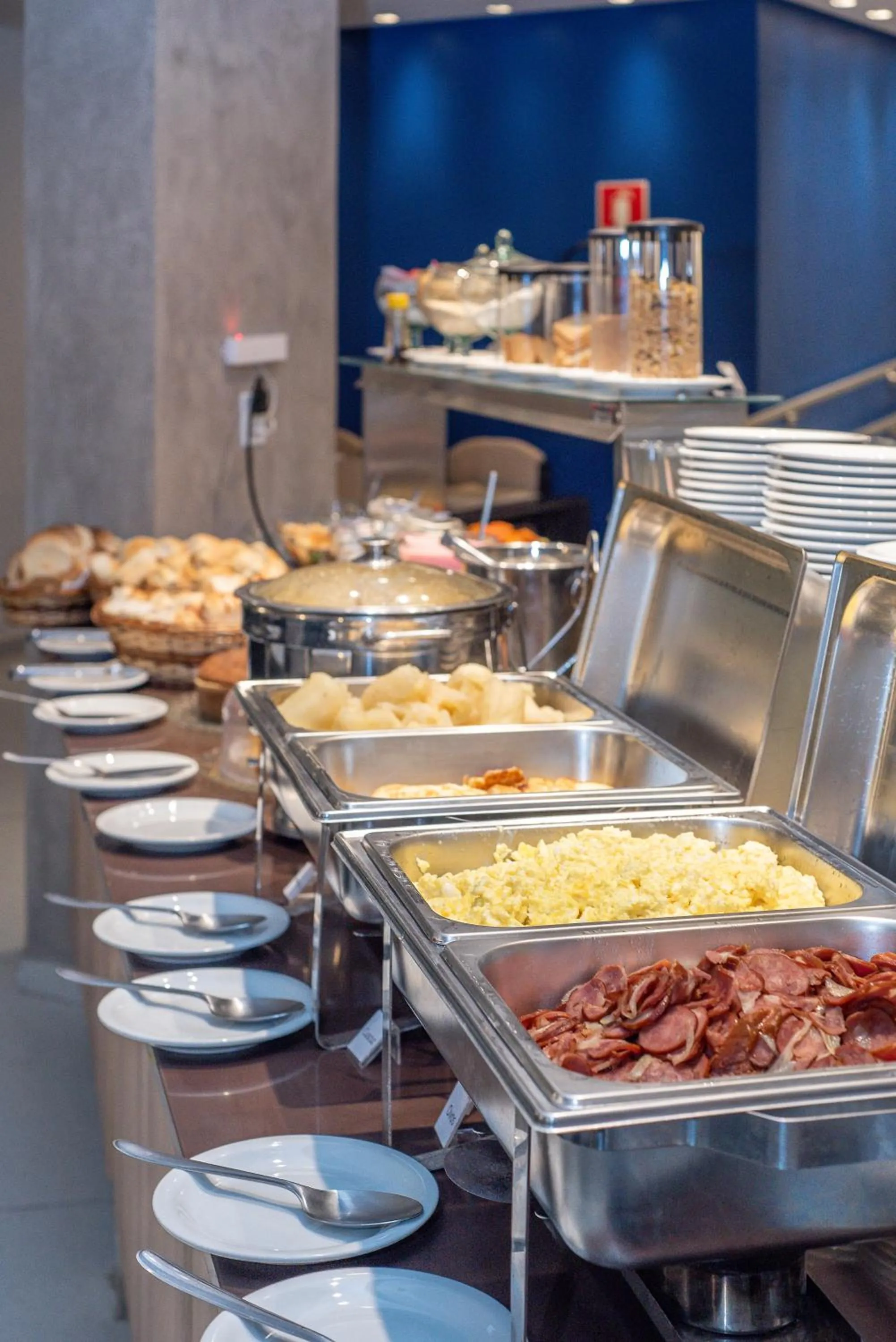 Buffet breakfast in Happy Hotel Pajuçara