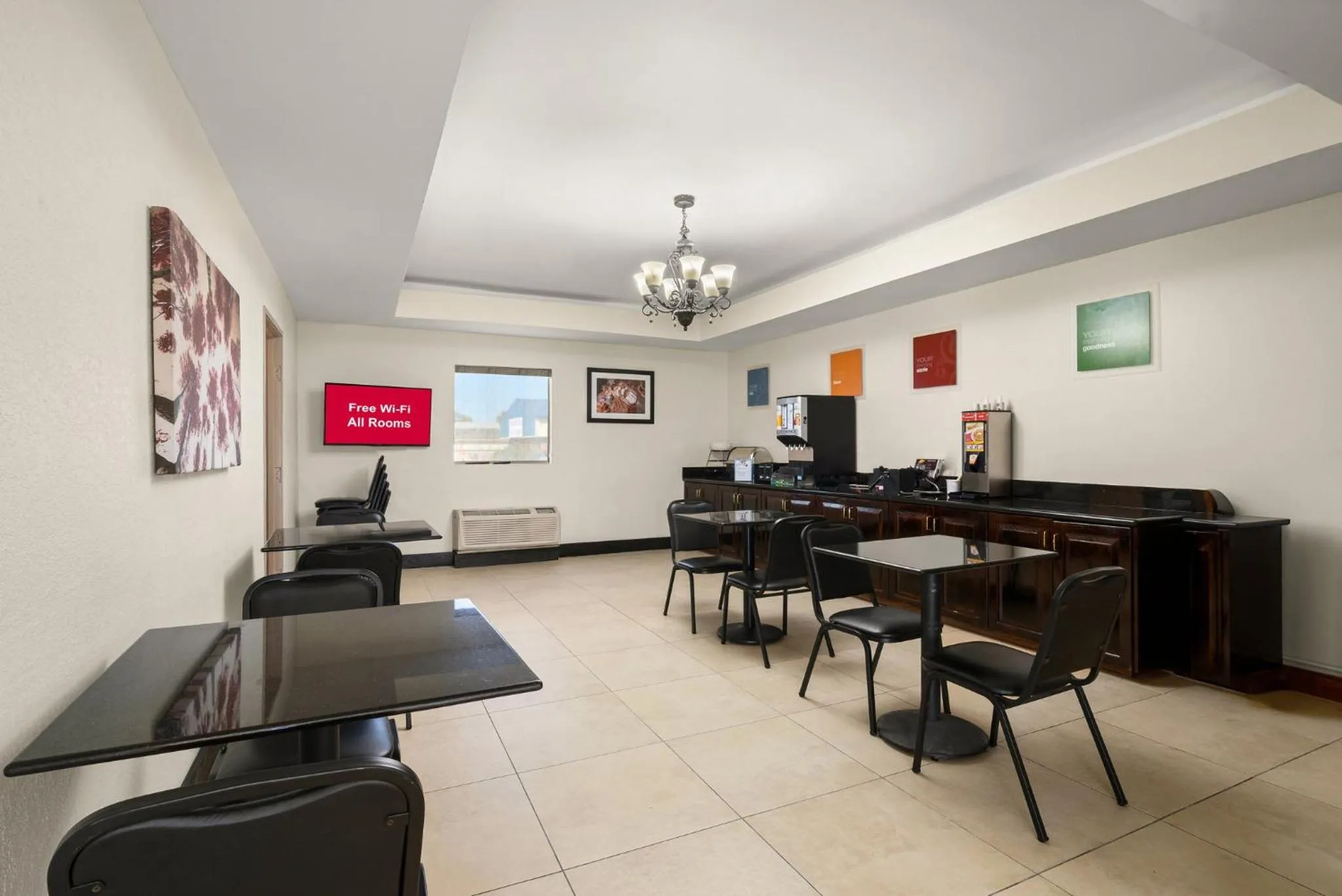 Breakfast in Red Roof Inn Washington, NC