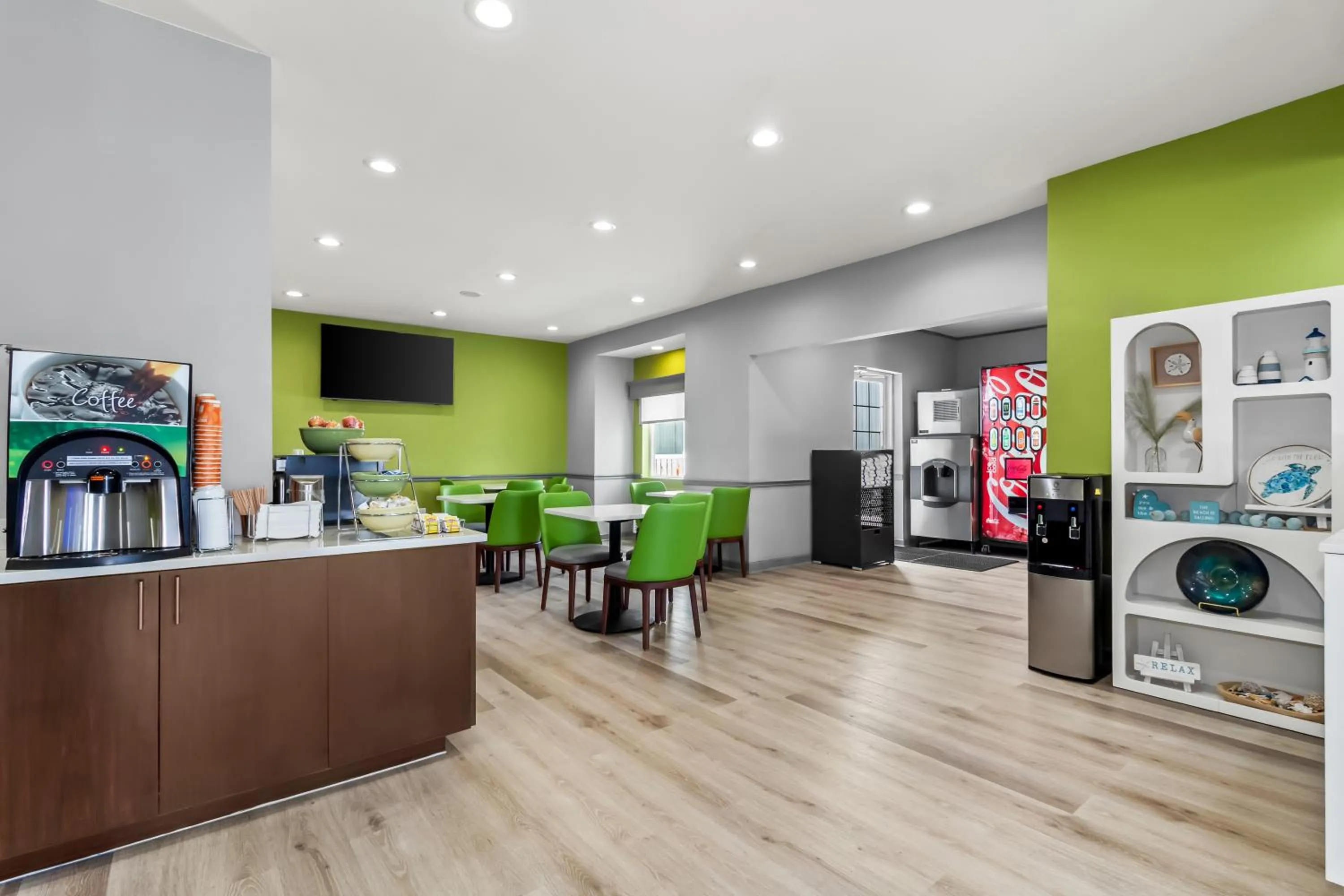 Continental breakfast in Quality Inn Shallotte near Ocean Isle Beach