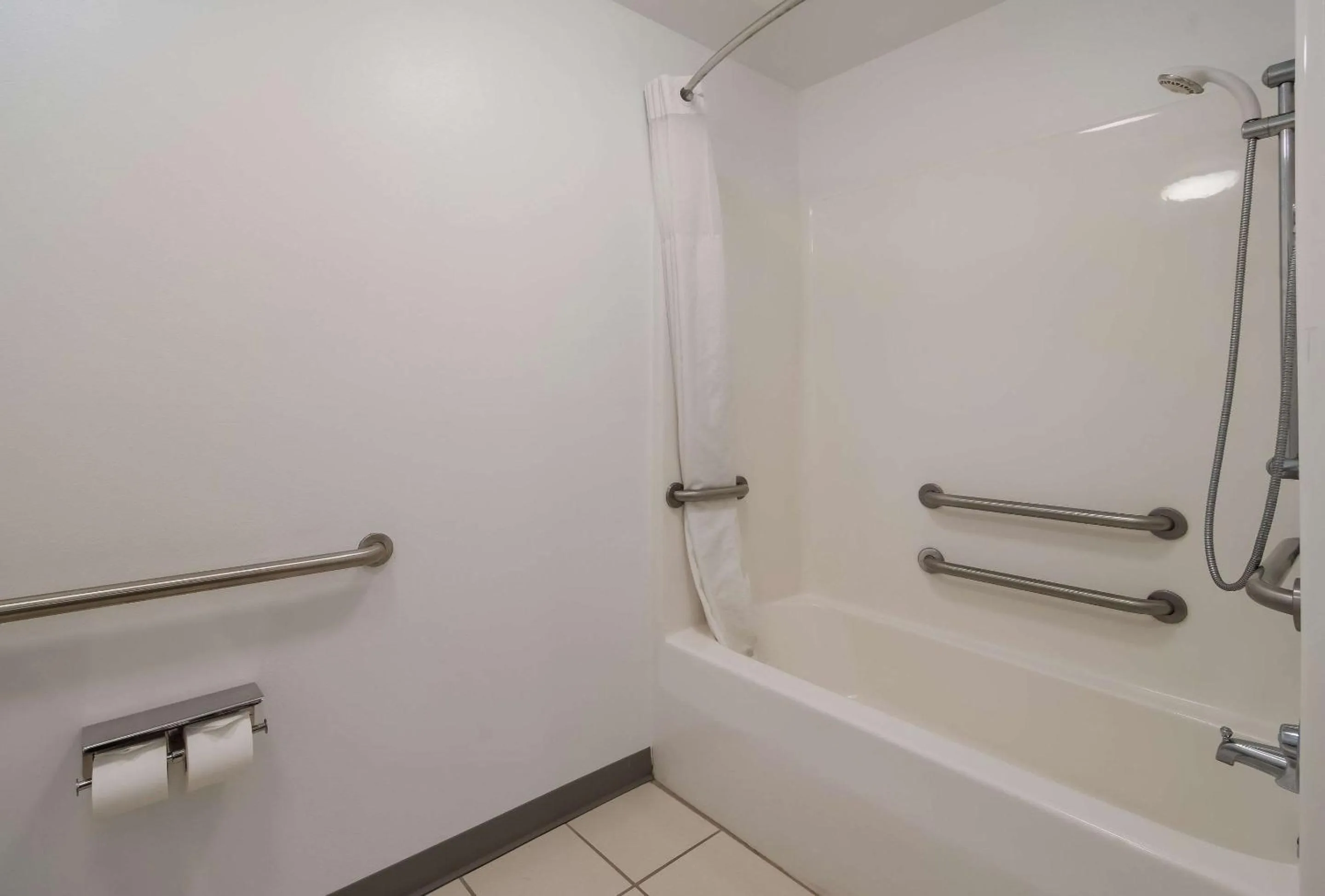 Bathroom in Quality Inn Goldsboro