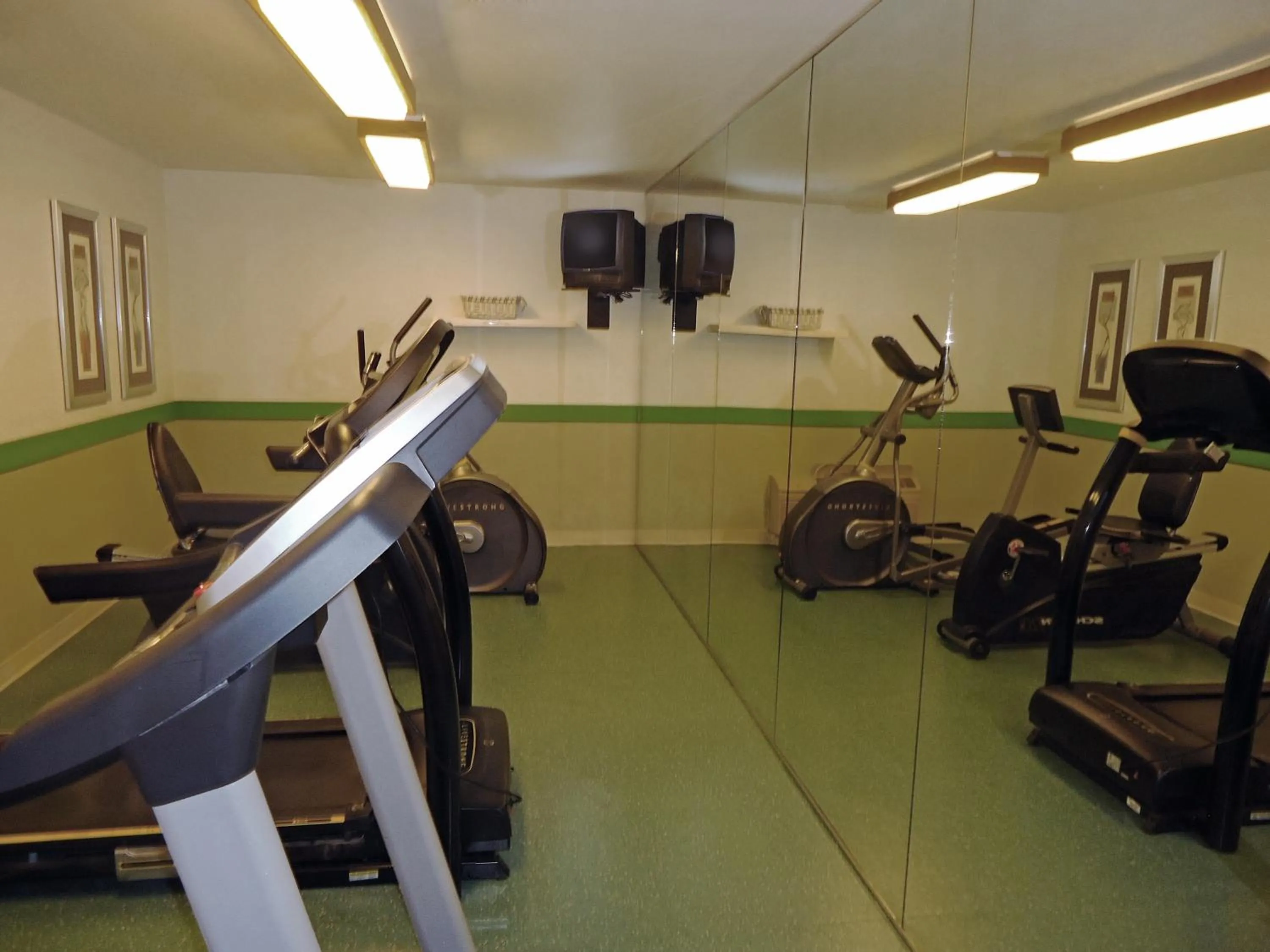 Fitness centre/facilities in Extended Stay America Suites - Greensboro - Airport