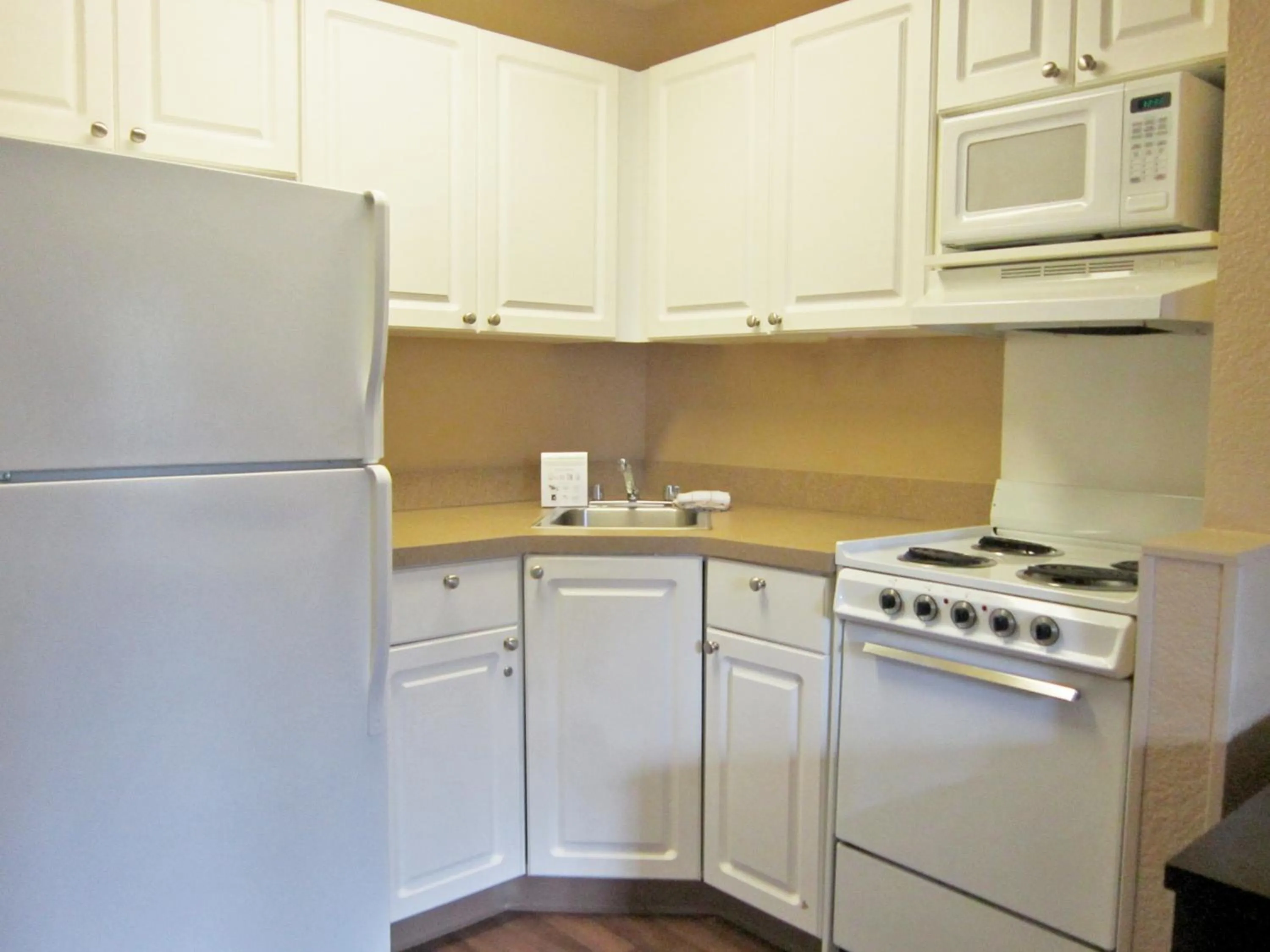 Kitchen or kitchenette in Extended Stay America Suites - Greensboro - Airport