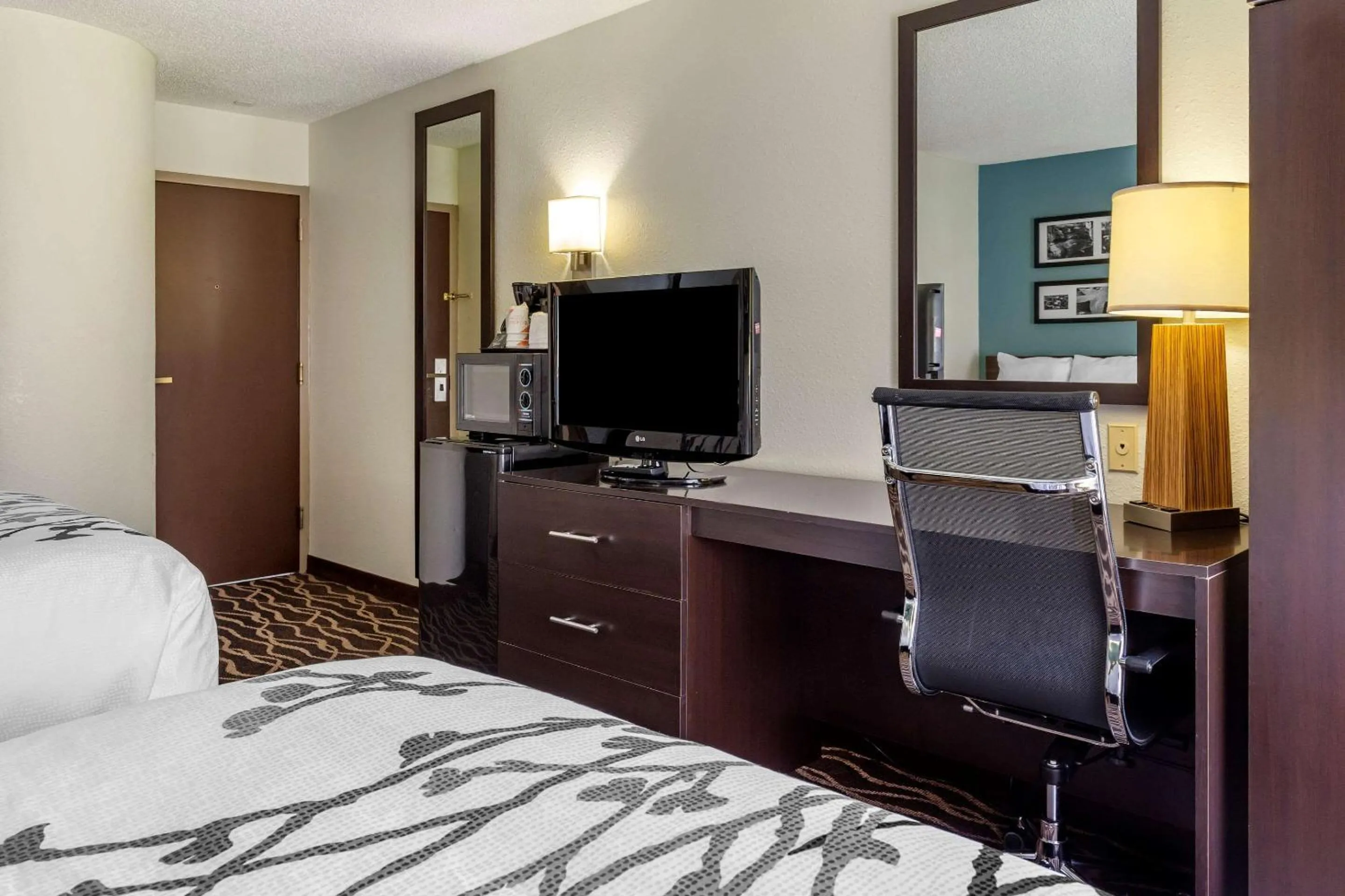 Bedroom, Bed in Sleep Inn Fayetteville I-95