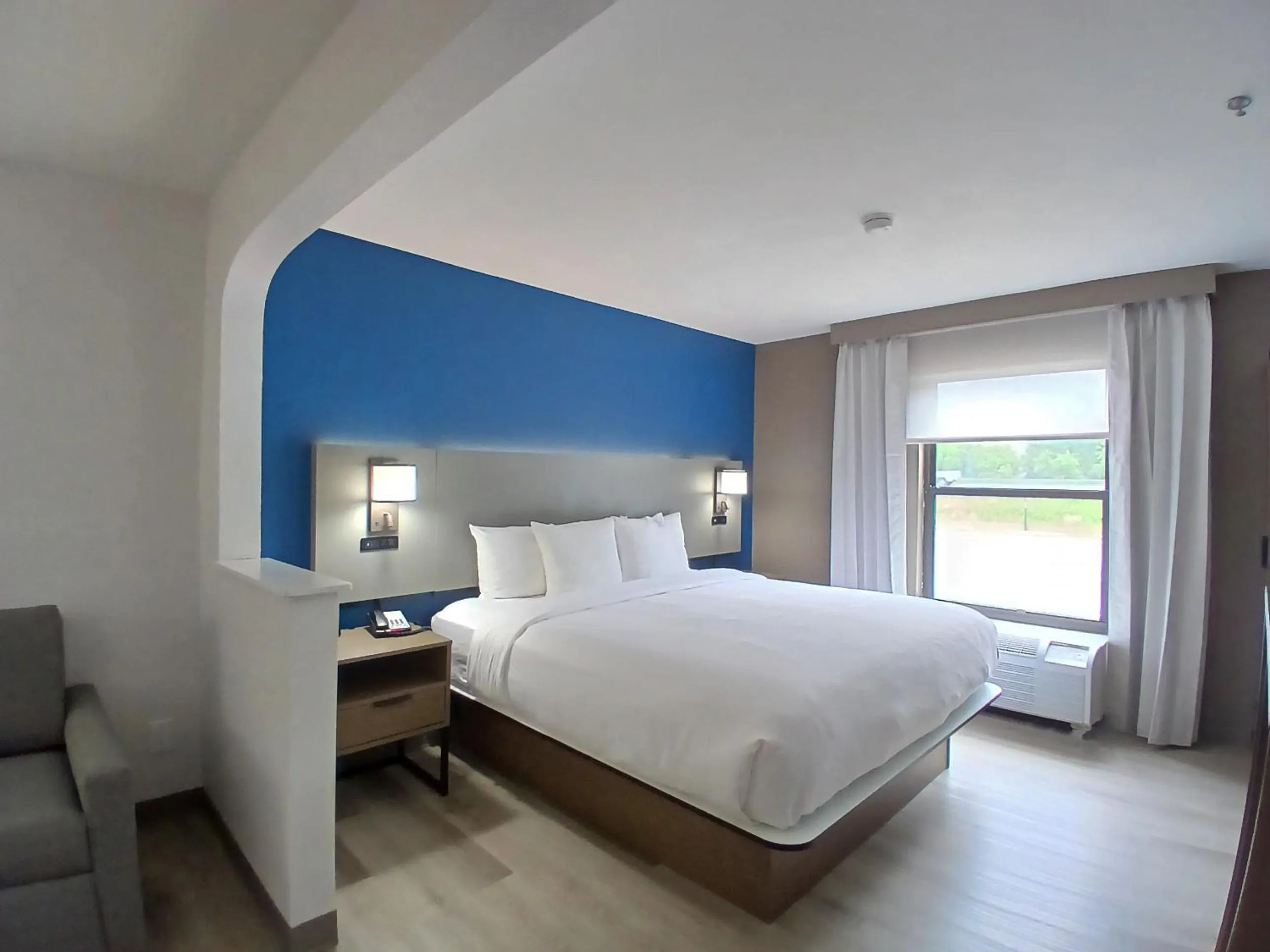 Bed in Comfort Inn near Downtown & Blue Ridge PKWY