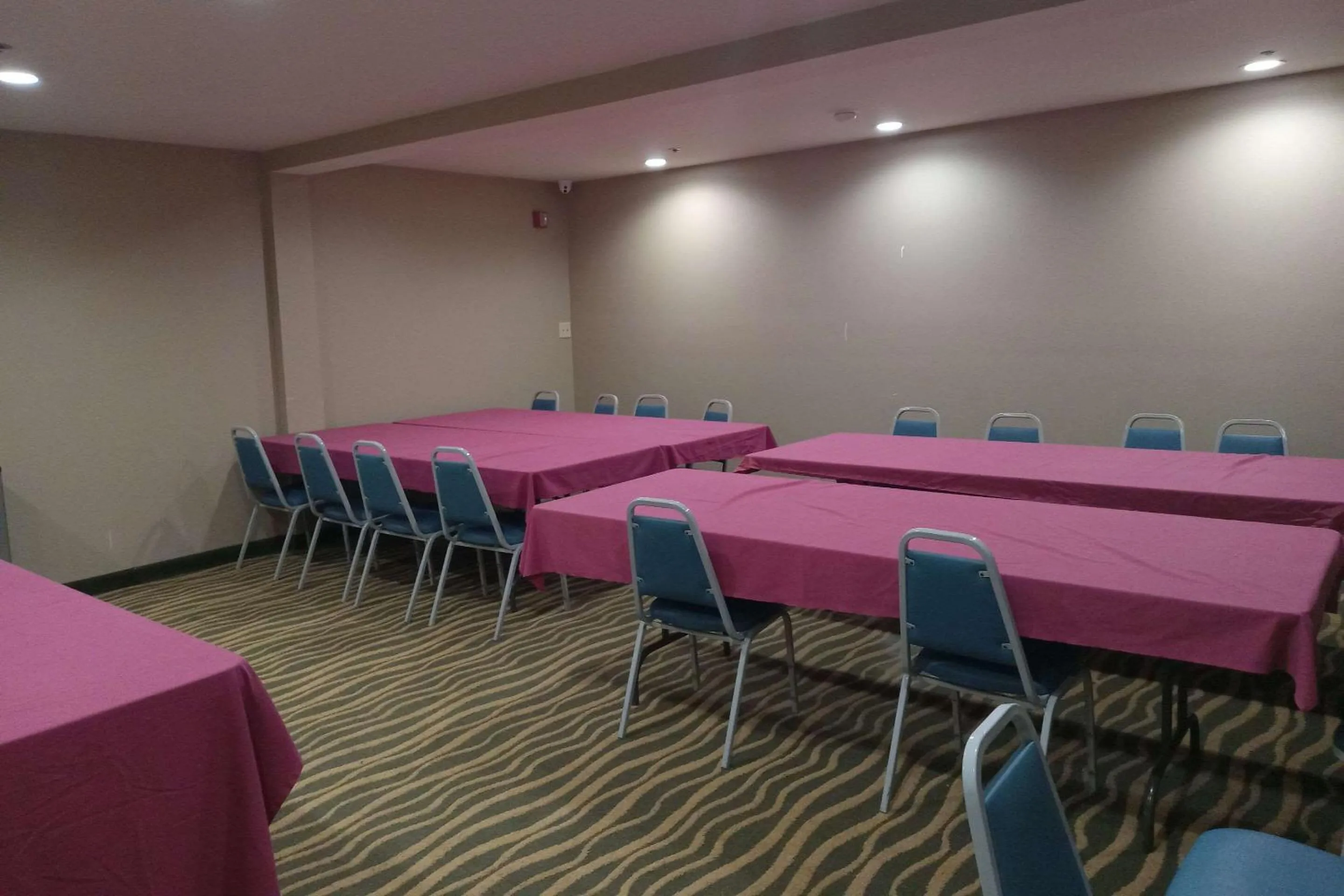 Meeting/conference room in Comfort Inn near Downtown & Blue Ridge PKWY
