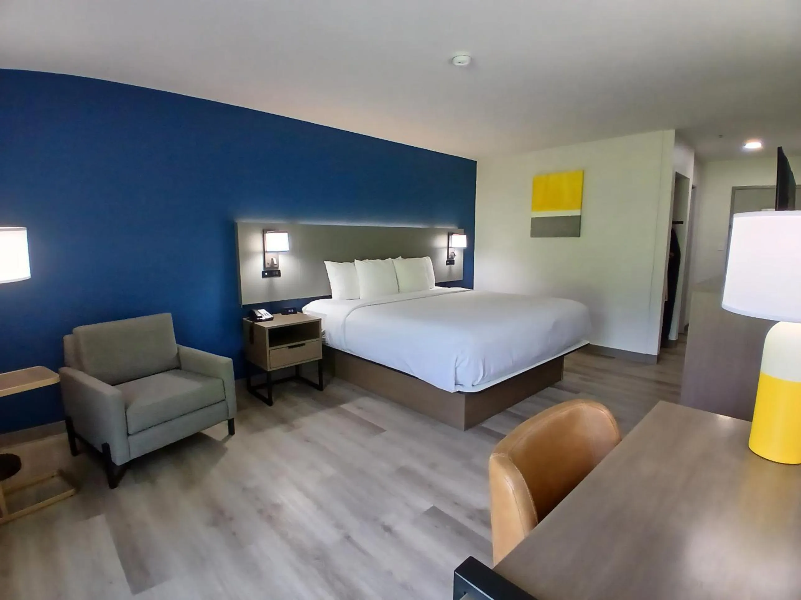 Bed in Comfort Inn near Downtown & Blue Ridge PKWY