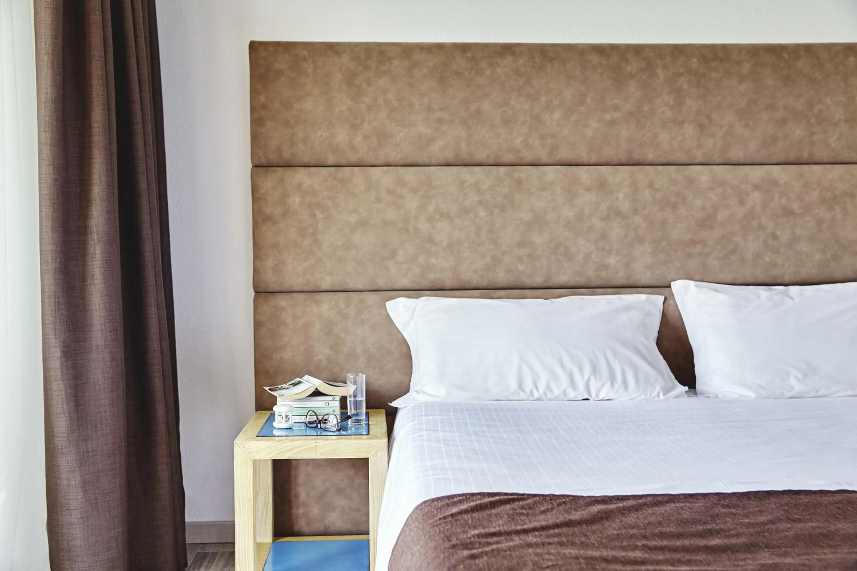 Double Room with Sea View in Hotel Baia di Conte Club & Resort