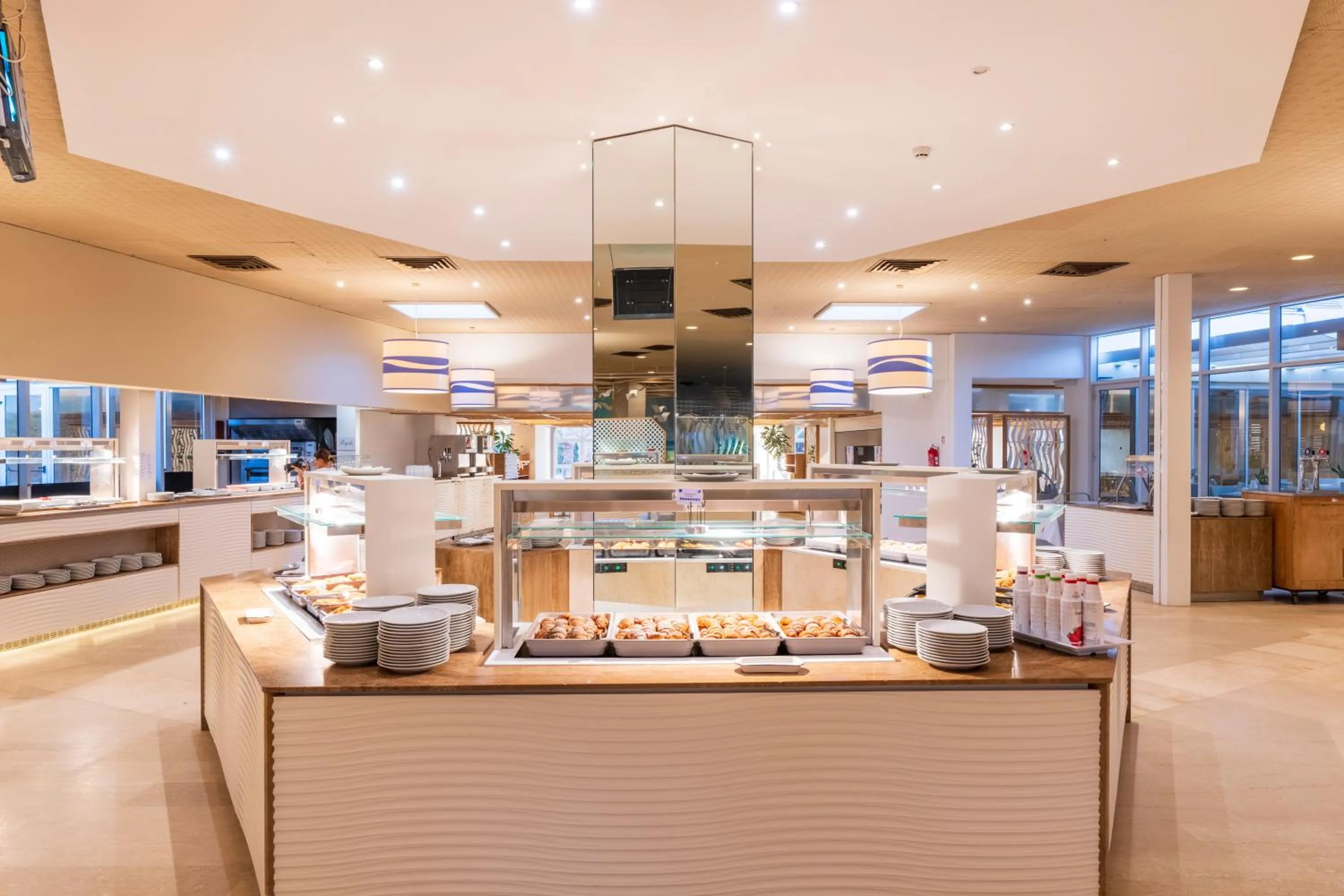 Food and drinks in Baia di Conte Resort