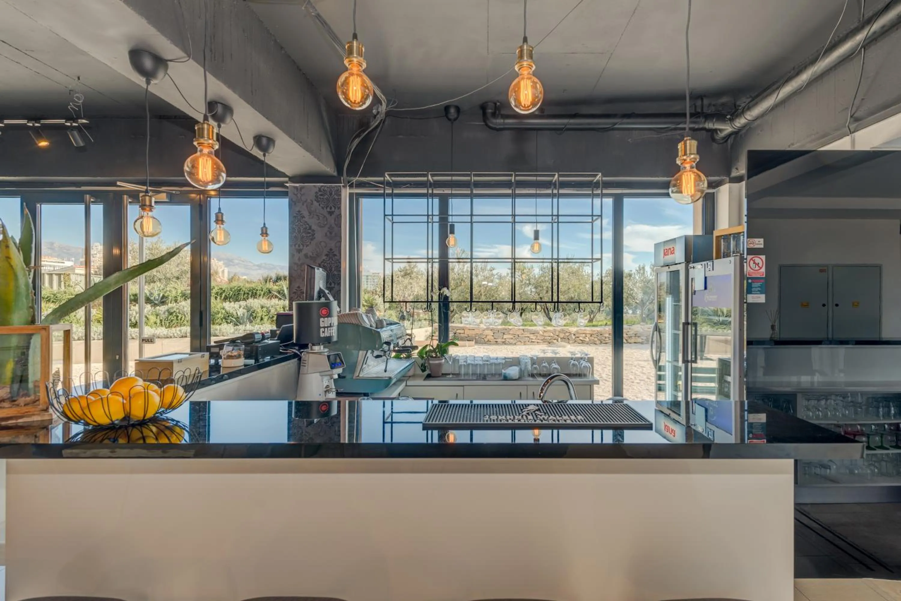 Restaurant/places to eat in Hotel Pax