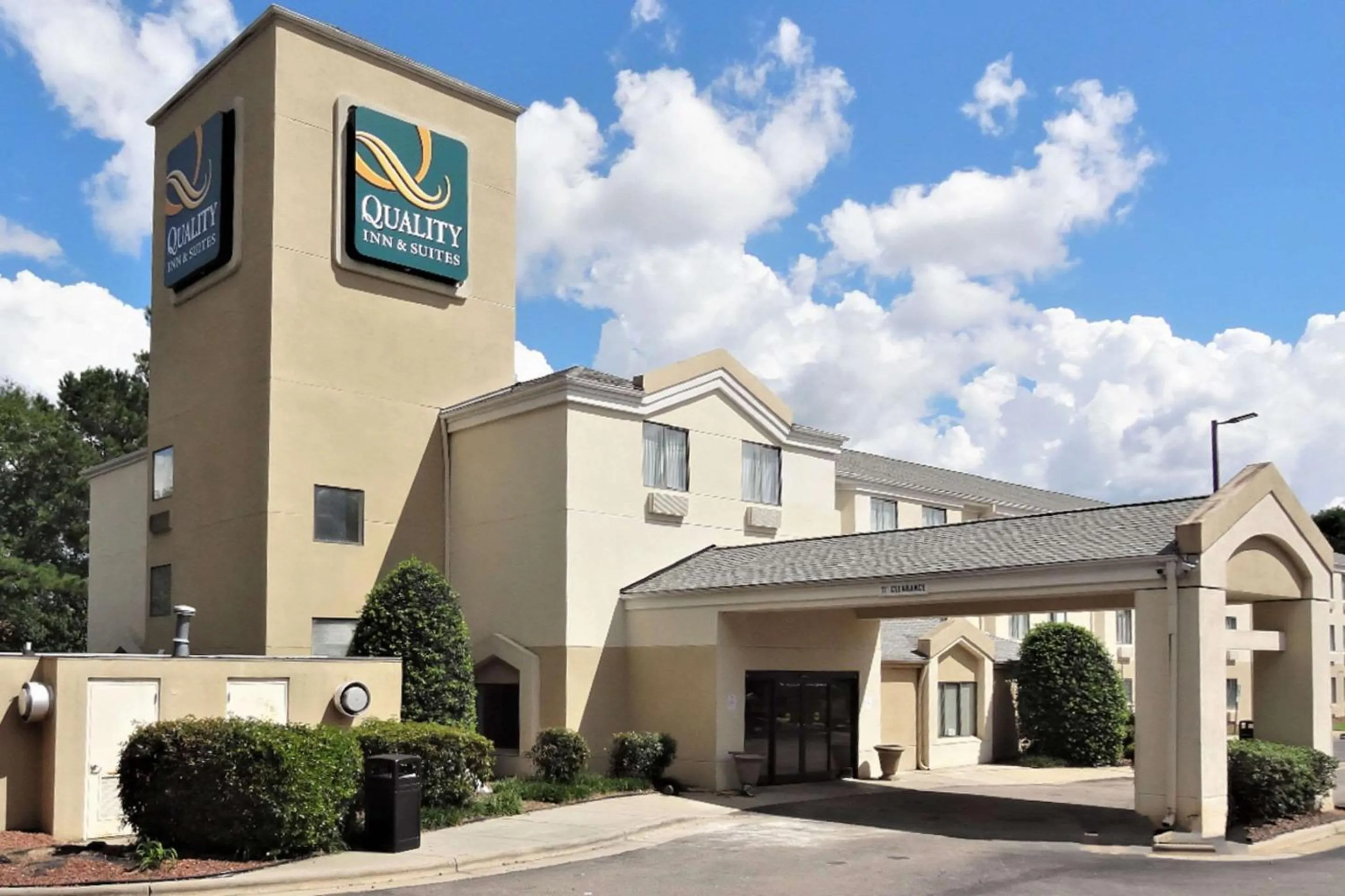 Property building in Quality Inn & Suites Raleigh North