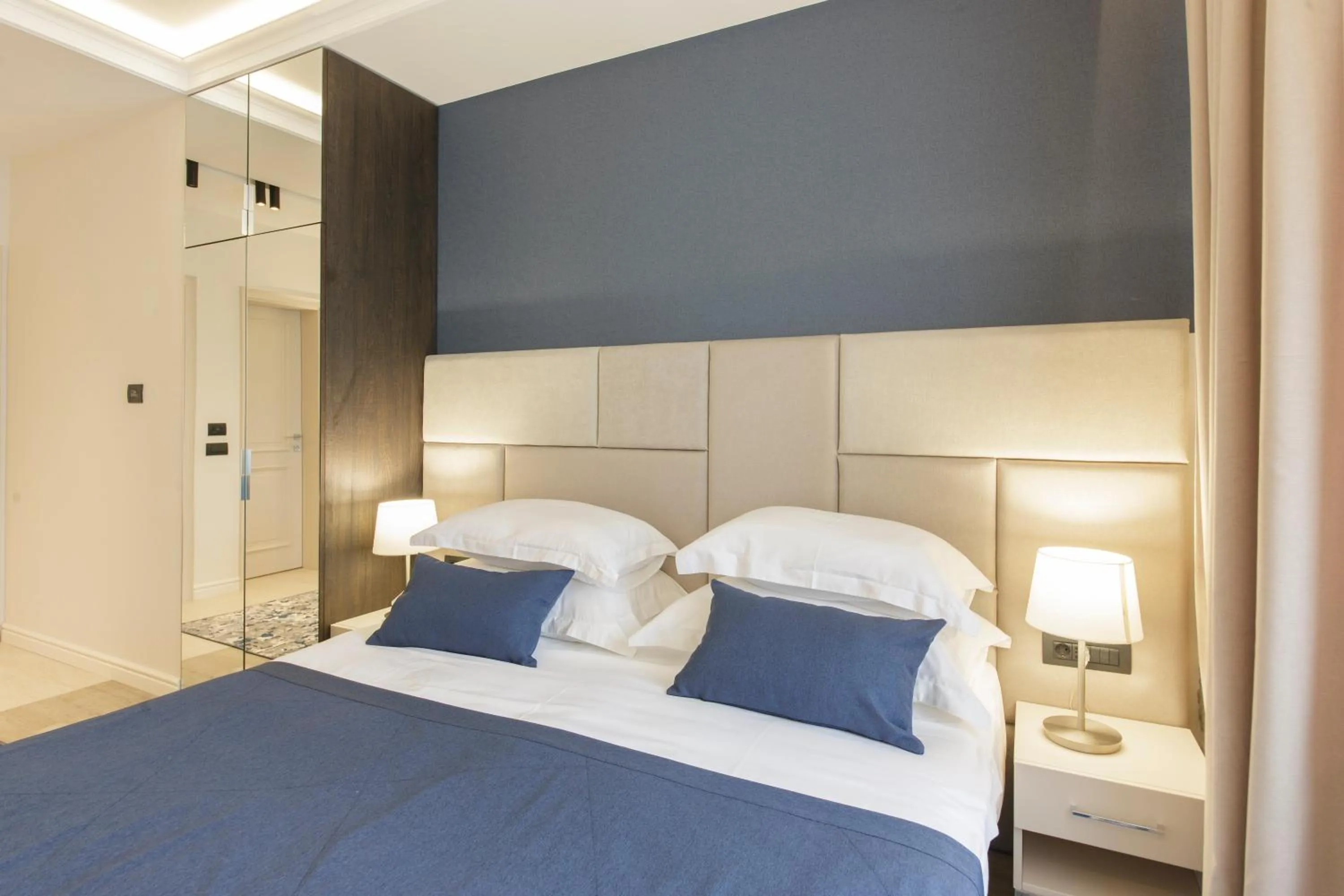 Bed in Heritage Hotel Leon Coronato