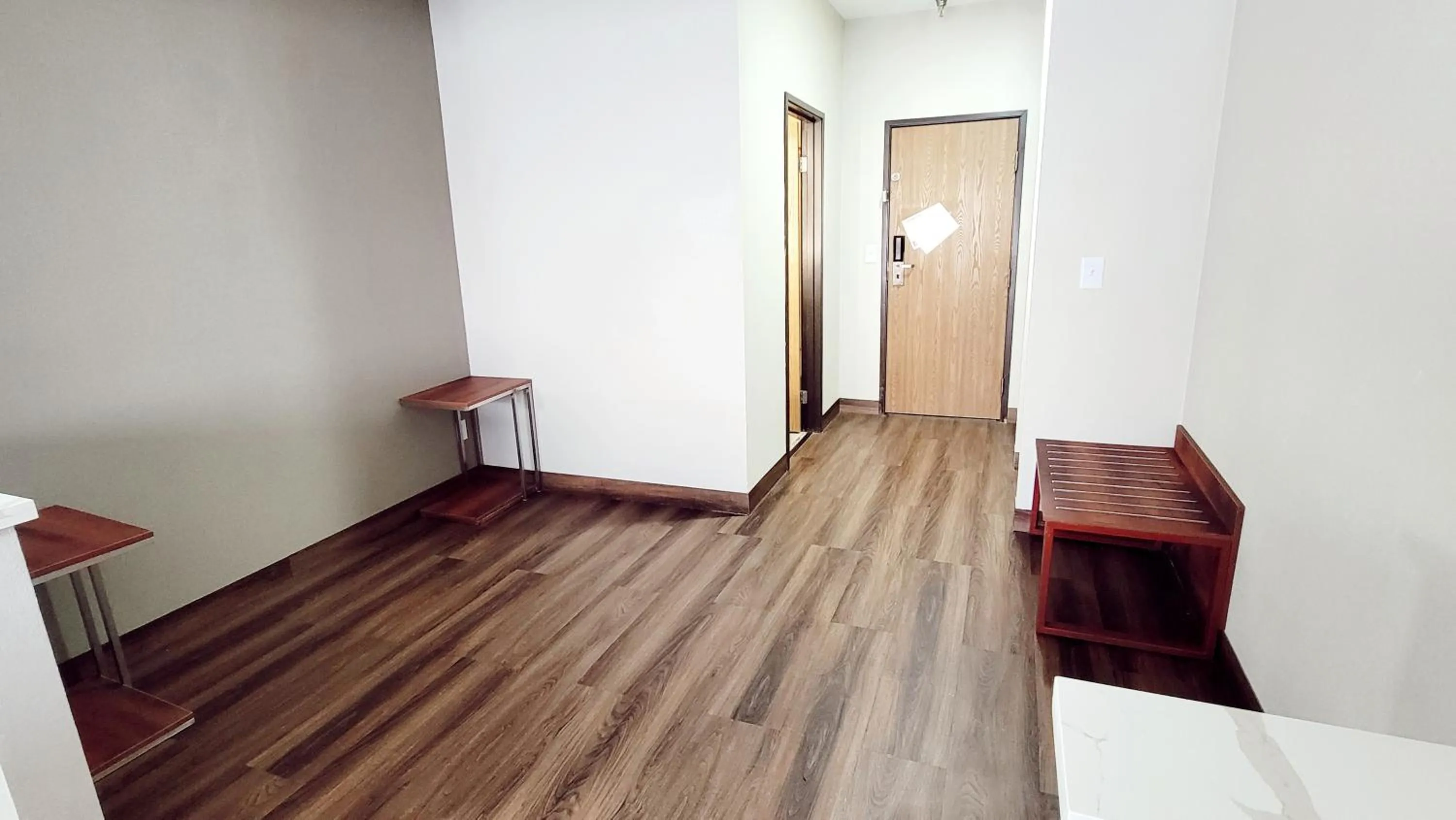 Photo of the whole room, Bed in Econo Lodge Fargo - West Acres