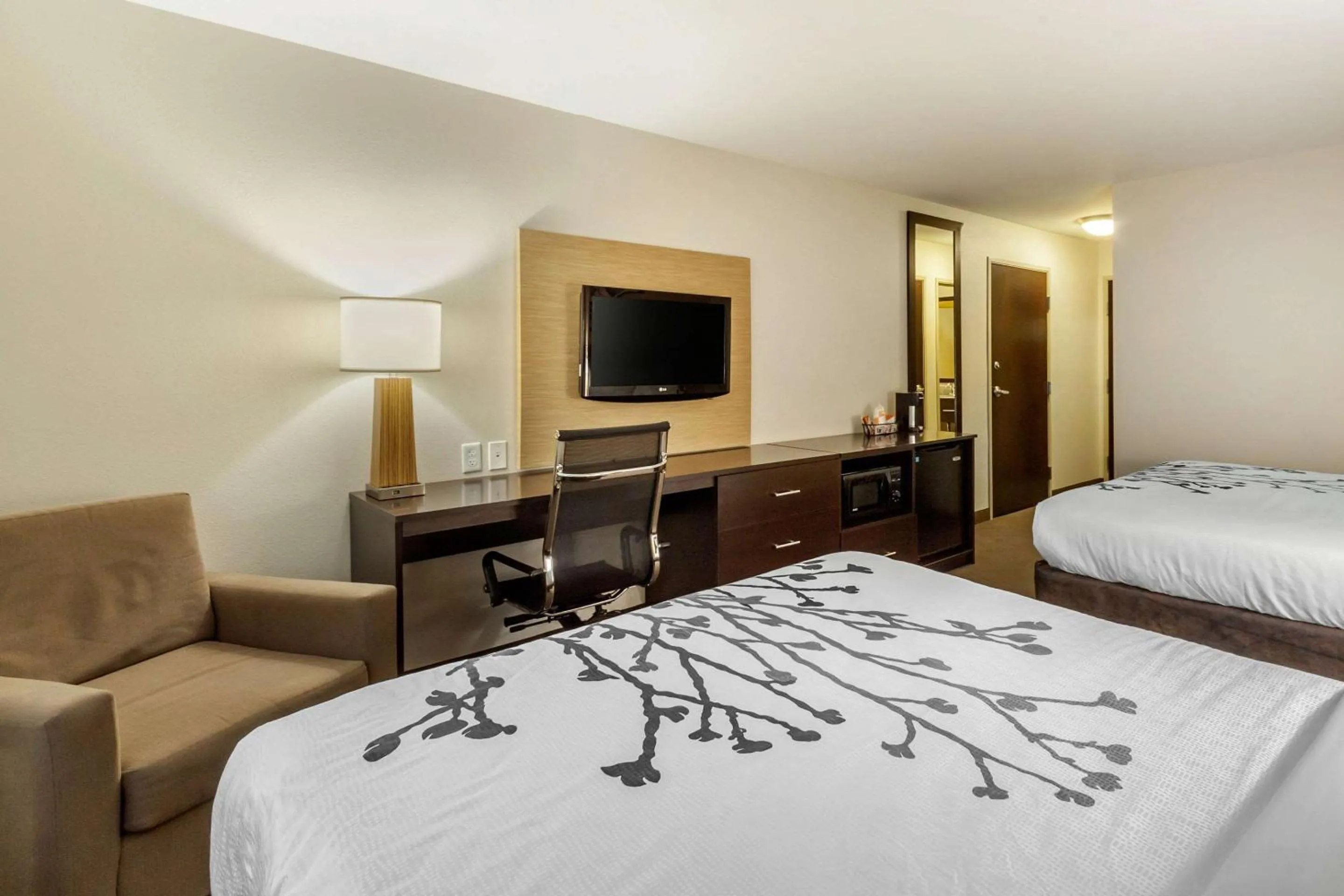 Bedroom, Bed in Sleep Inn & Suites Grand Forks Near Alerus Center