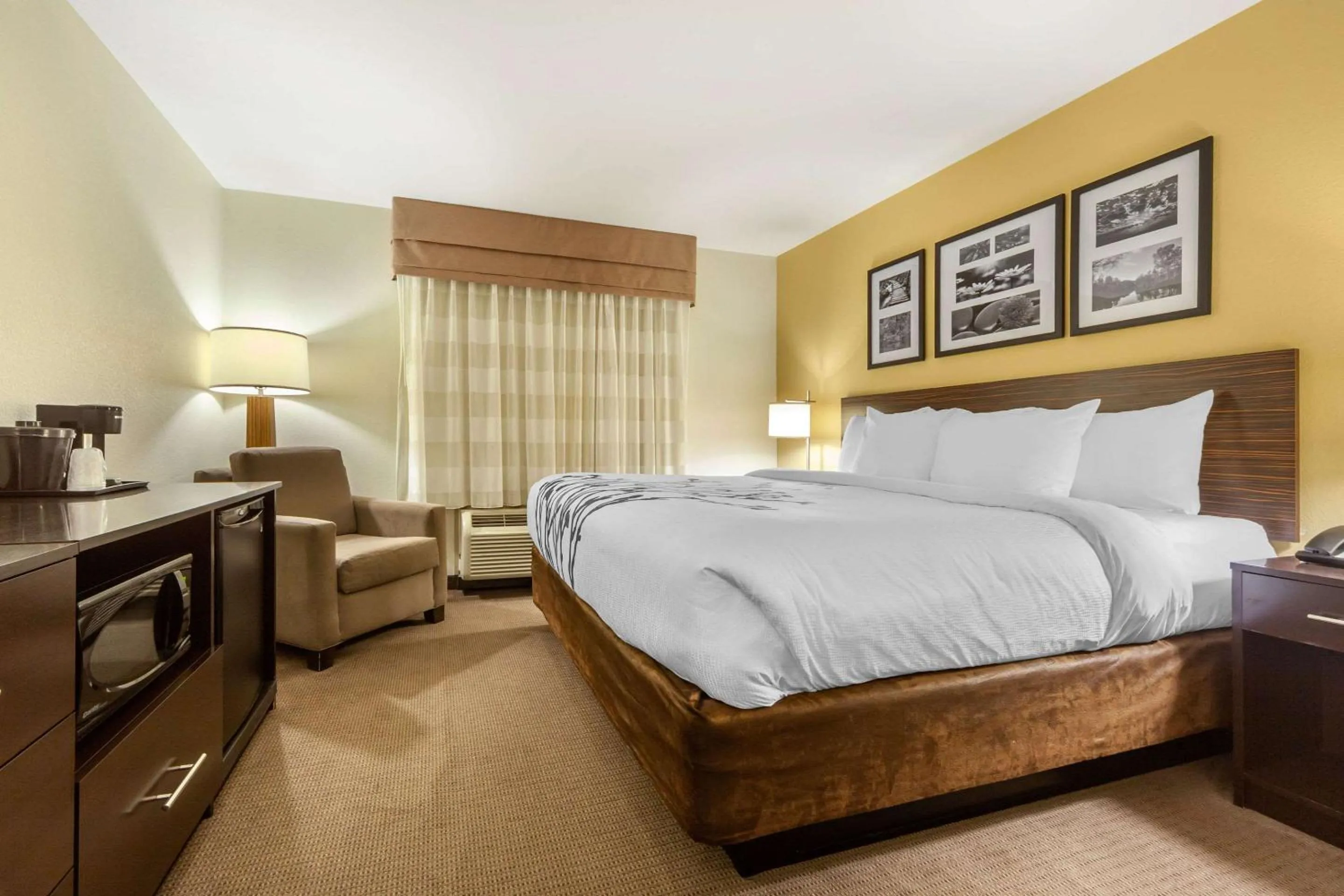 Bedroom, Bed in Sleep Inn & Suites Fargo Medical Center