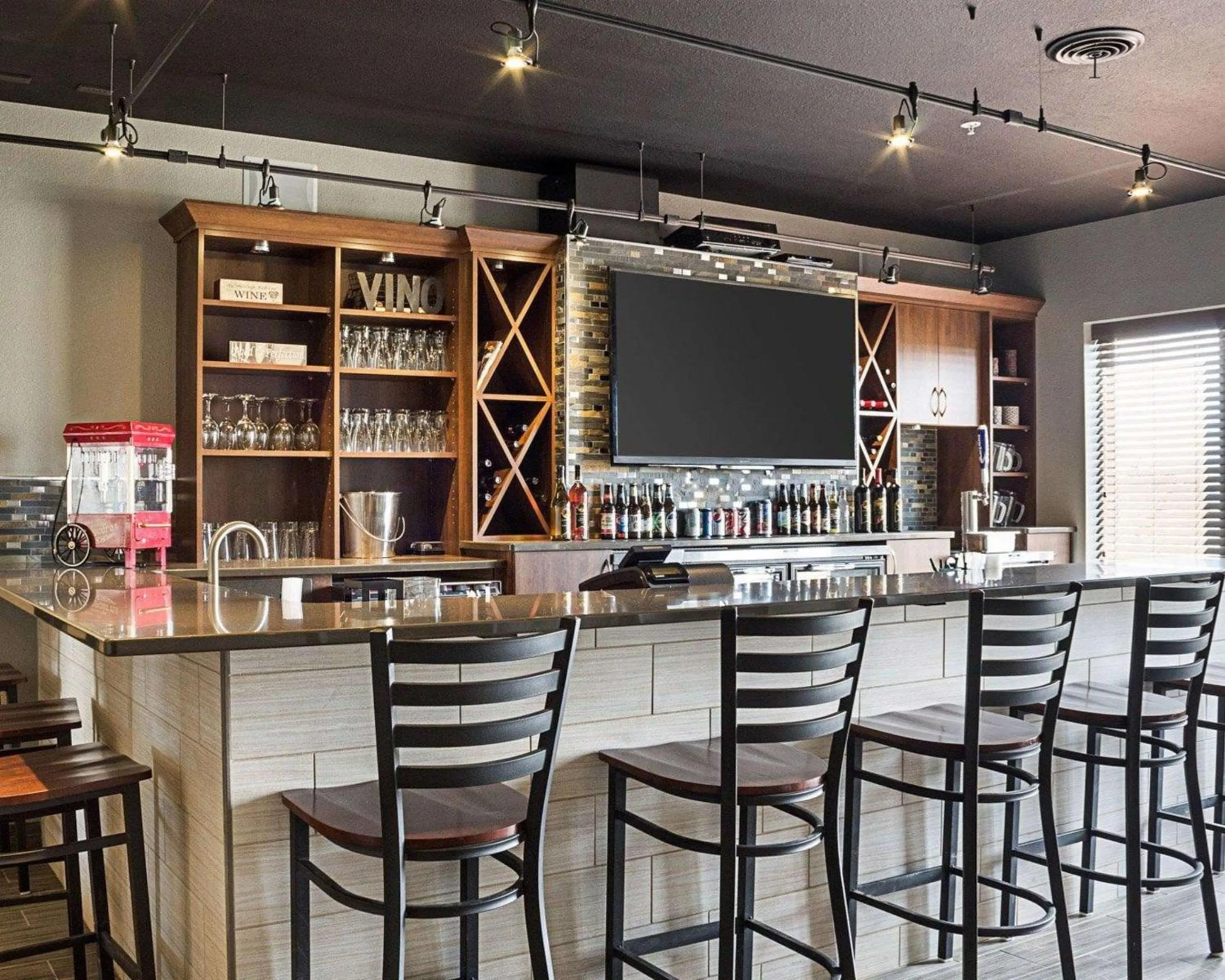 Lounge or bar in Quality Inn & Suites Minot North