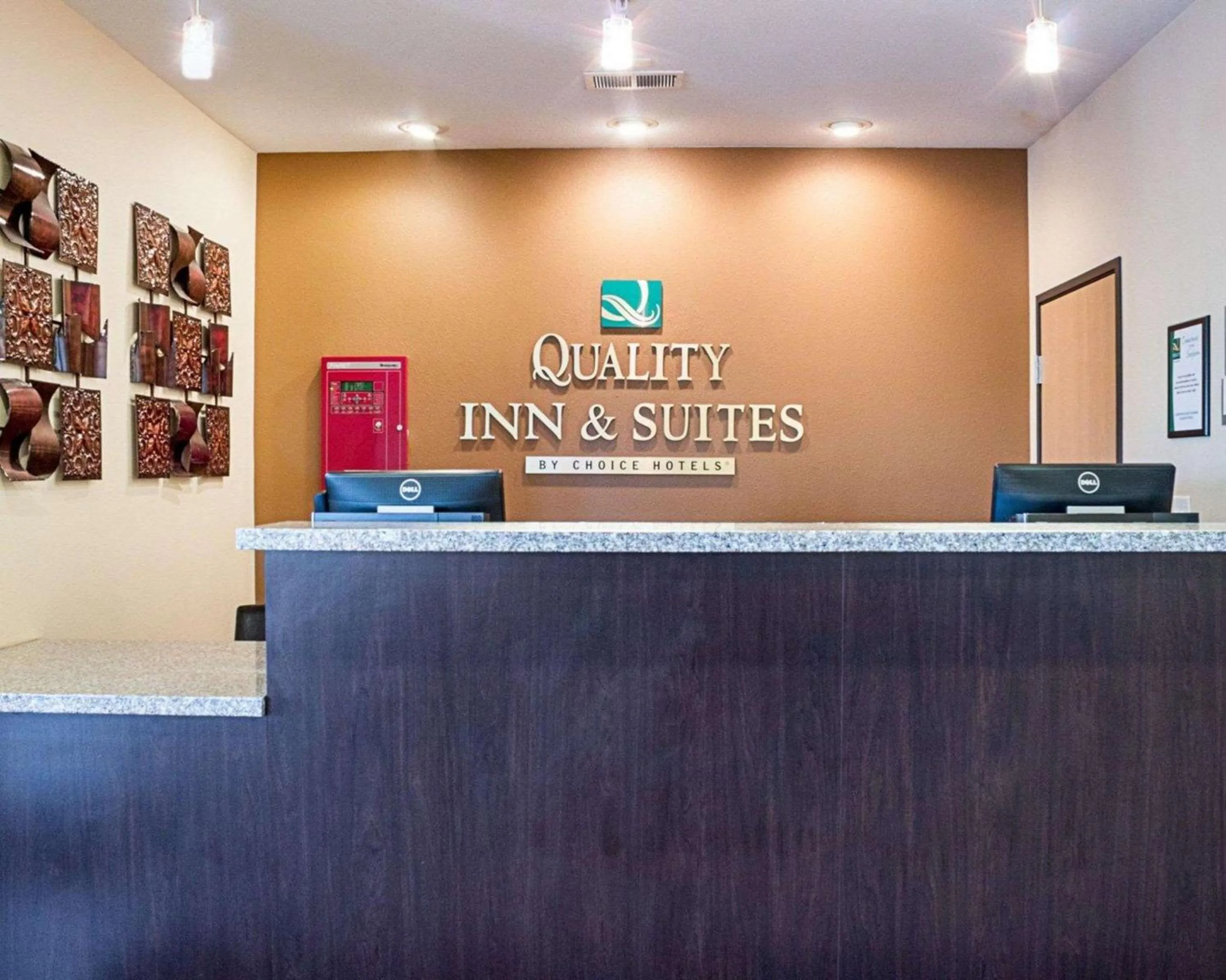 Lobby or reception in Quality Inn & Suites Minot North