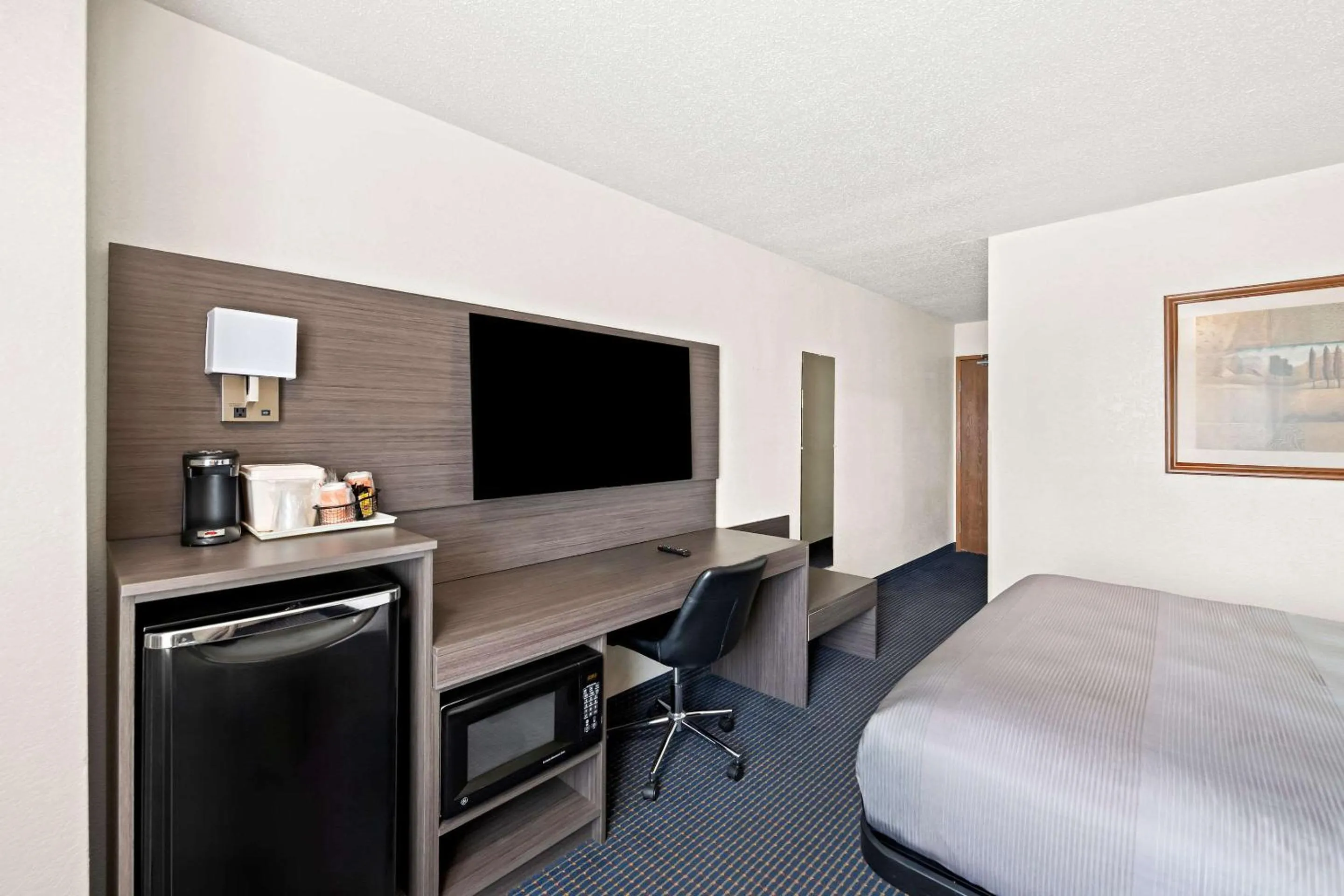 Bedroom, Bed in Quality Inn