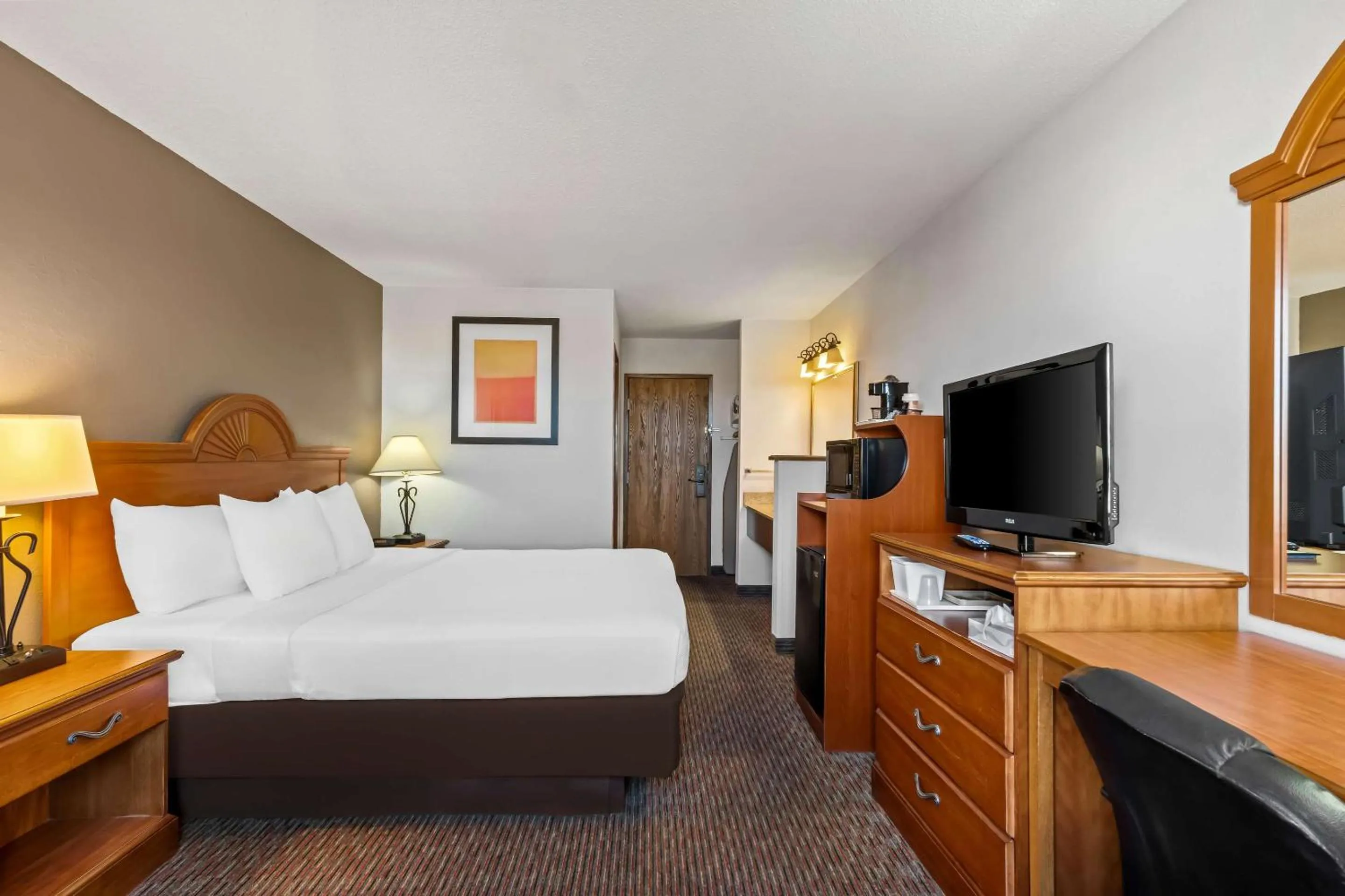 Bedroom, Bed in Quality Inn Sidney I-80